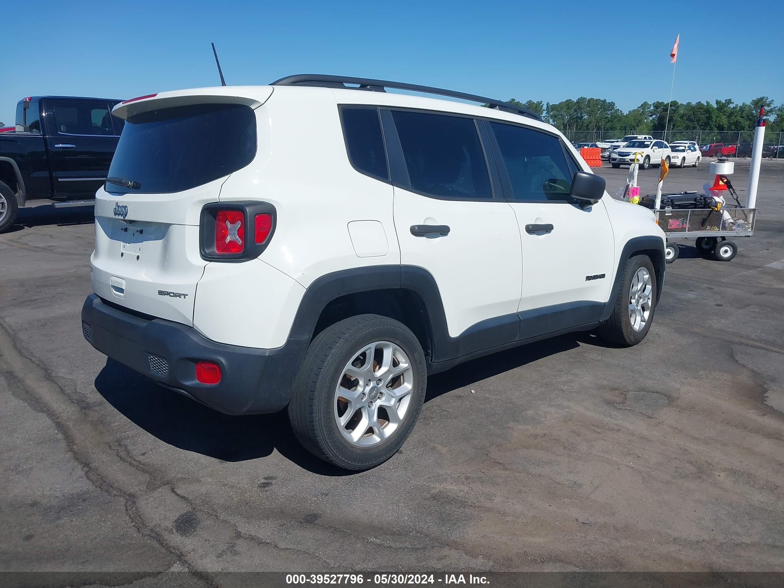 Photo 3 VIN: ZACNJAABXKPK16179 - JEEP RENEGADE 