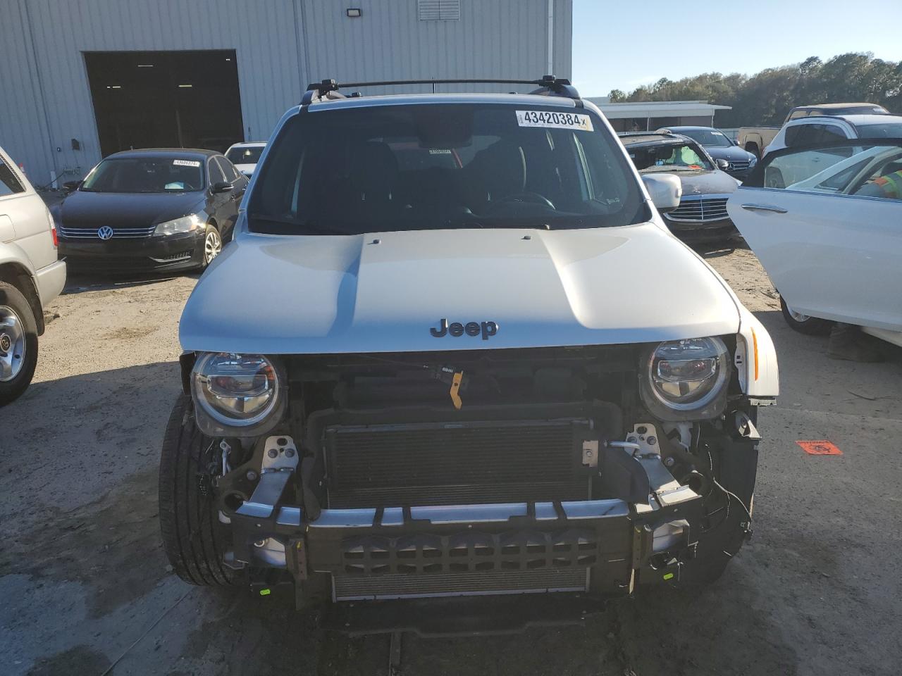 Photo 4 VIN: ZACNJAB17LPL90671 - JEEP RENEGADE 