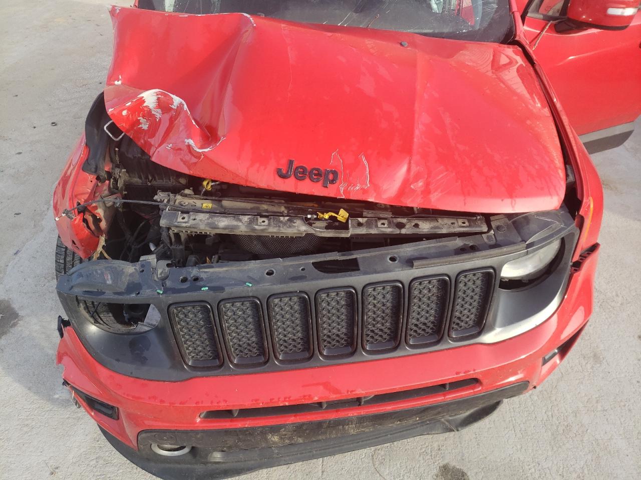 Photo 11 VIN: ZACNJABB0KPJ85524 - JEEP RENEGADE 