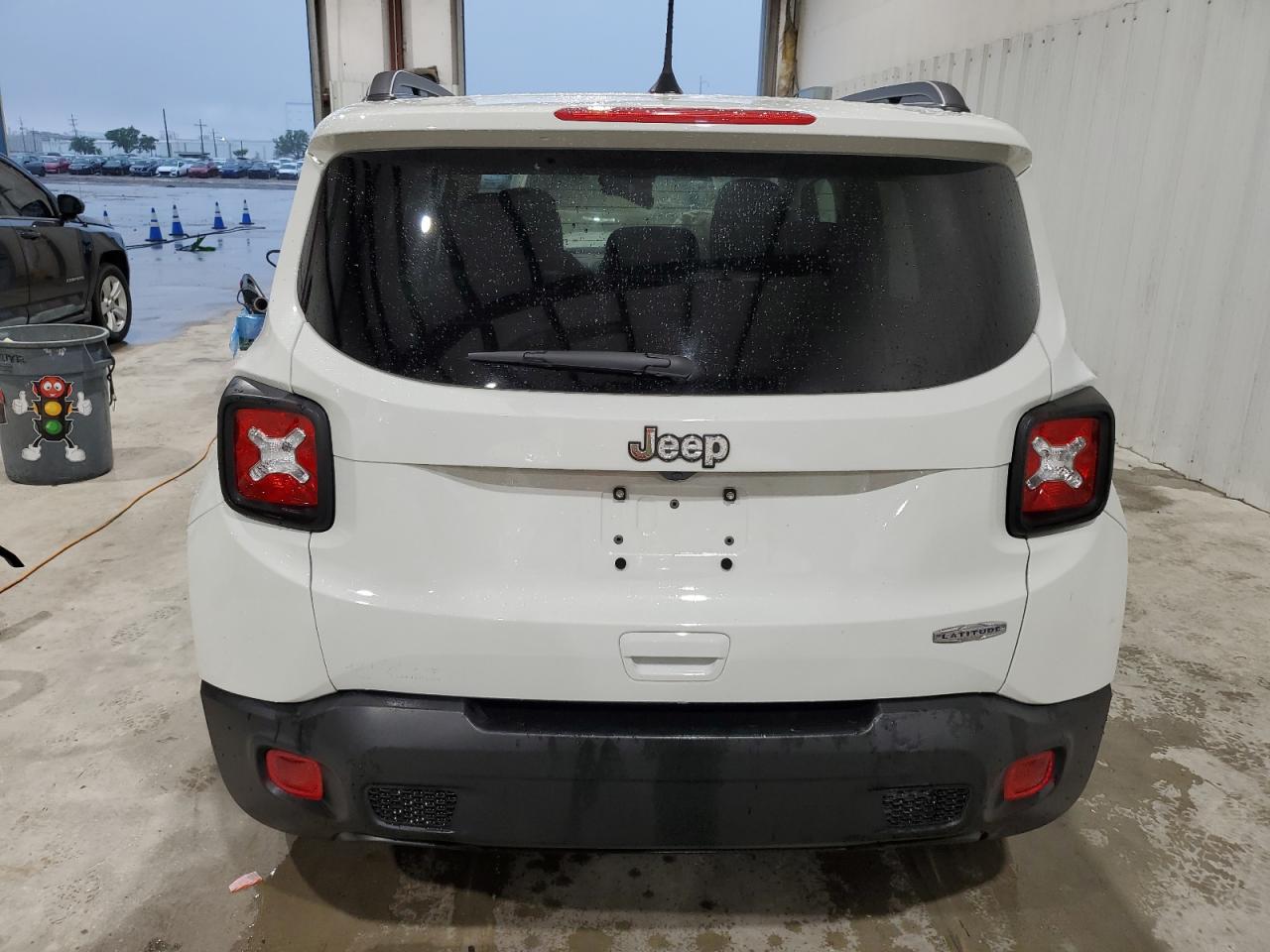 Photo 5 VIN: ZACNJABB1KPK94297 - JEEP RENEGADE 