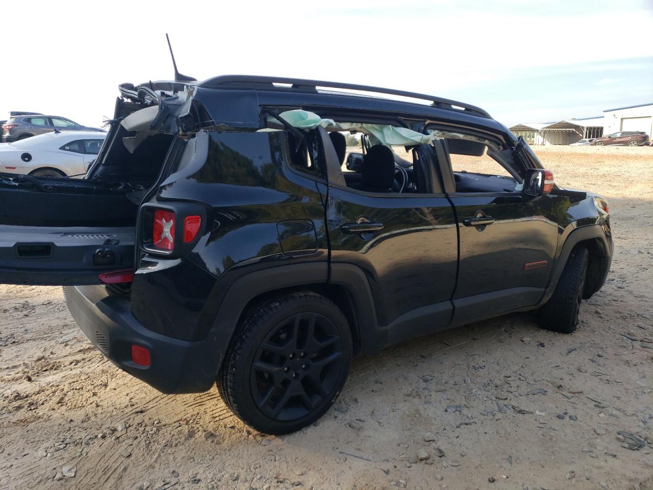 Photo 2 VIN: ZACNJABB2LPL72278 - JEEP RENEGADE 