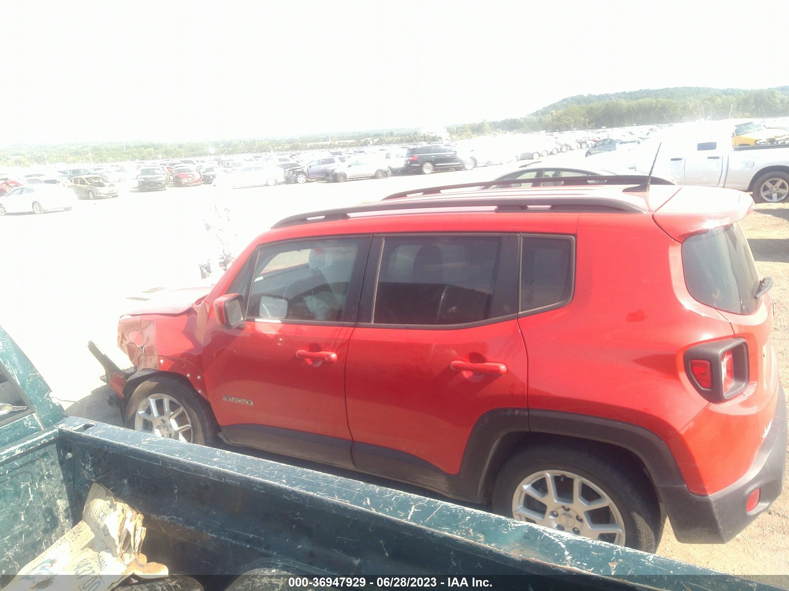 Photo 12 VIN: ZACNJABB4LPK94358 - JEEP RENEGADE 