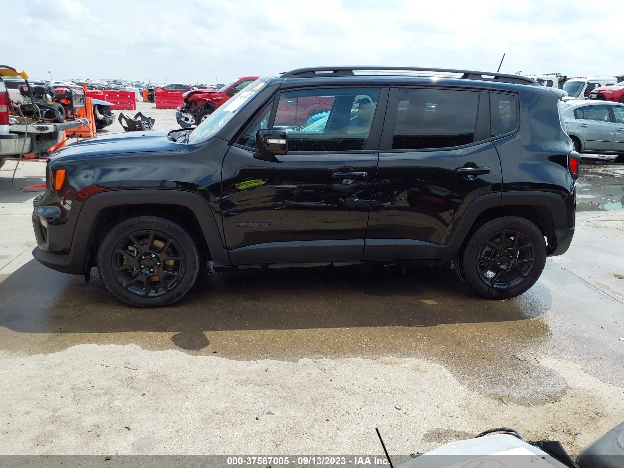 Photo 13 VIN: ZACNJABB4LPL74811 - JEEP RENEGADE 