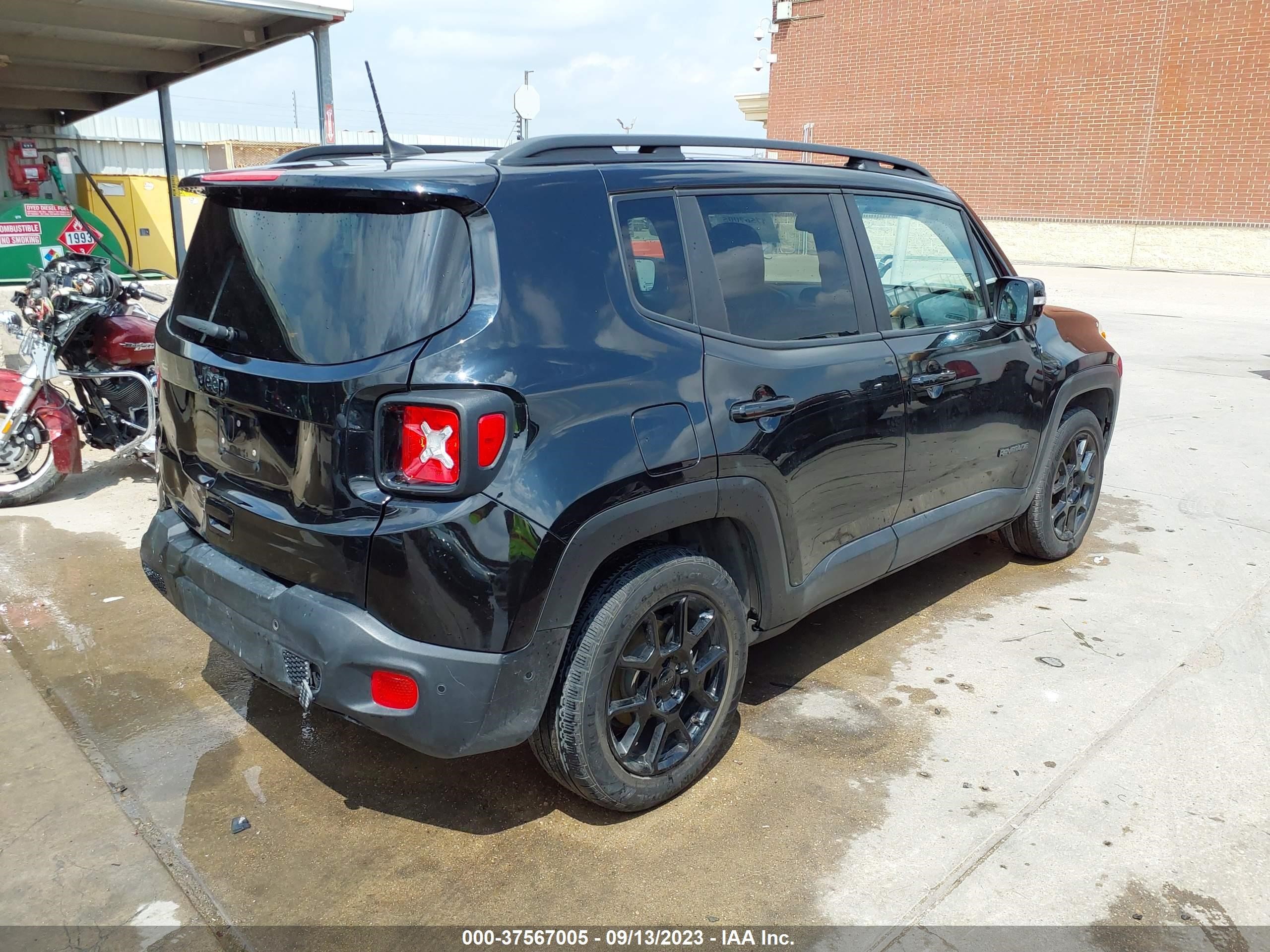 Photo 3 VIN: ZACNJABB4LPL74811 - JEEP RENEGADE 