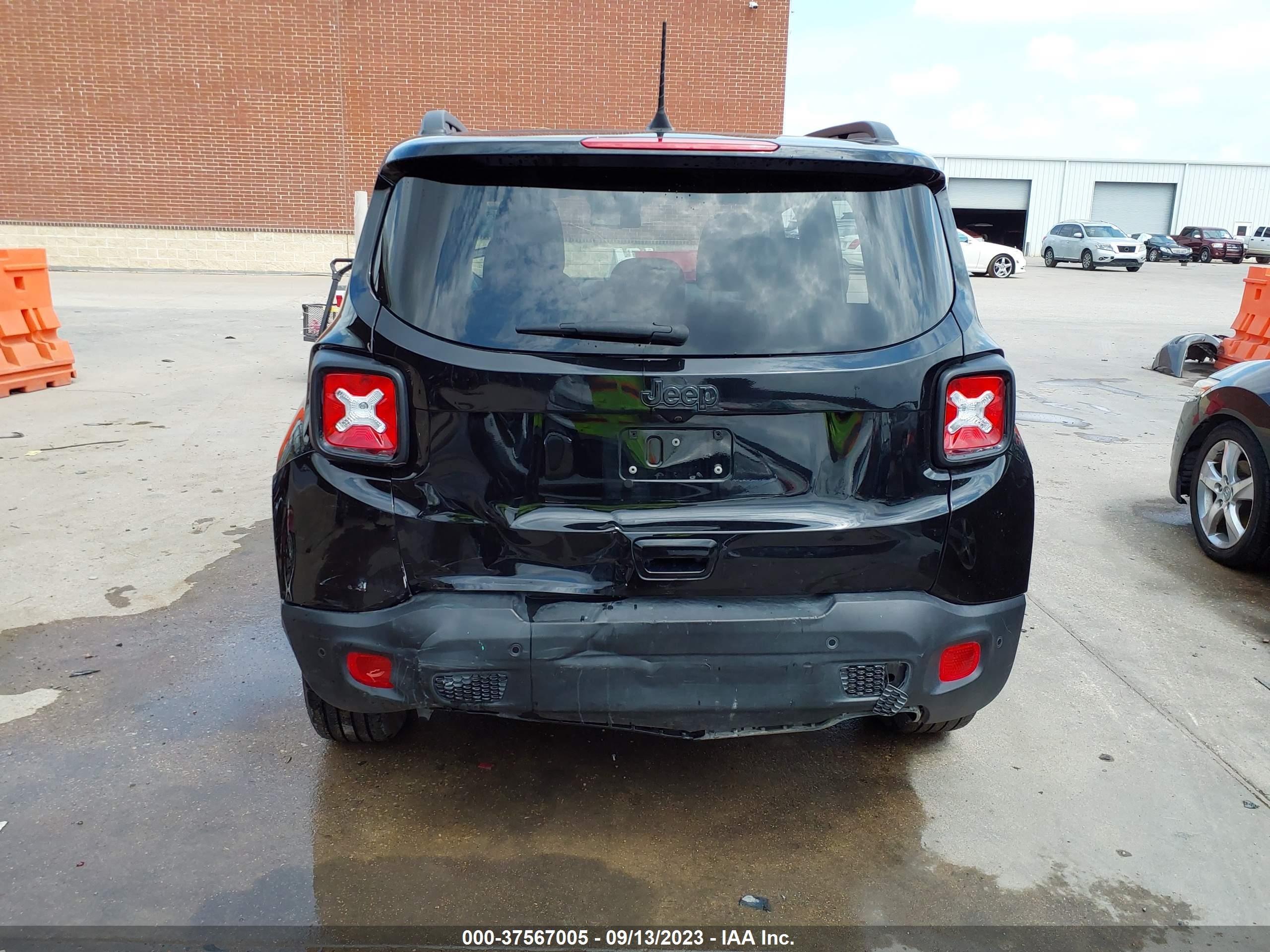 Photo 5 VIN: ZACNJABB4LPL74811 - JEEP RENEGADE 