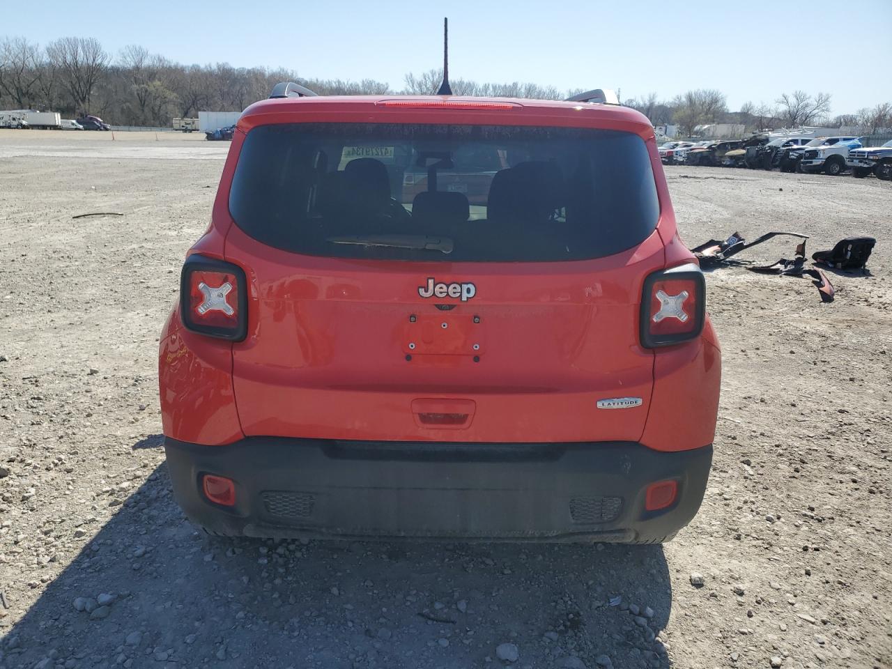 Photo 5 VIN: ZACNJABB6KPJ75175 - JEEP RENEGADE 