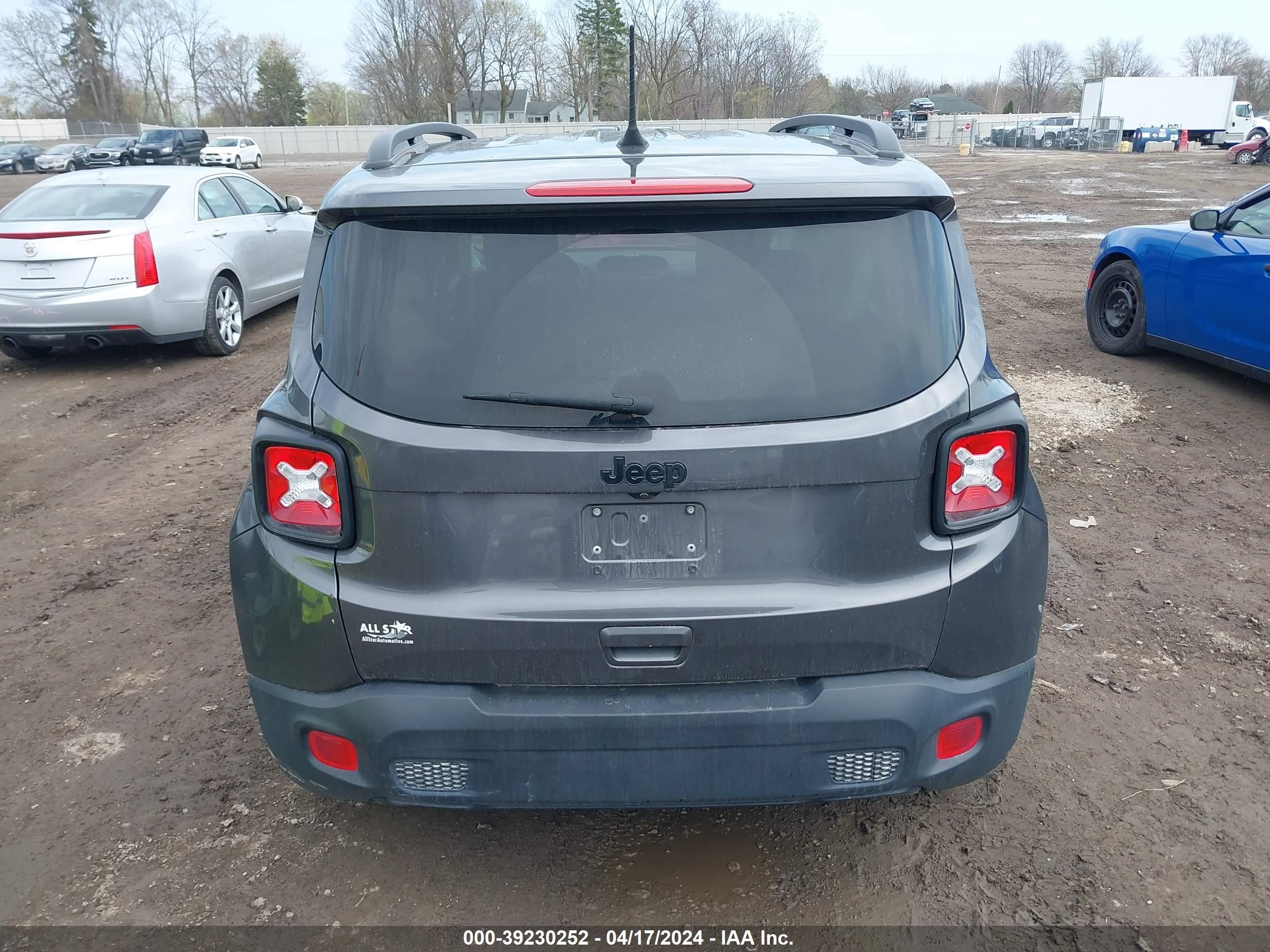 Photo 15 VIN: ZACNJABBXLPL75221 - JEEP RENEGADE 