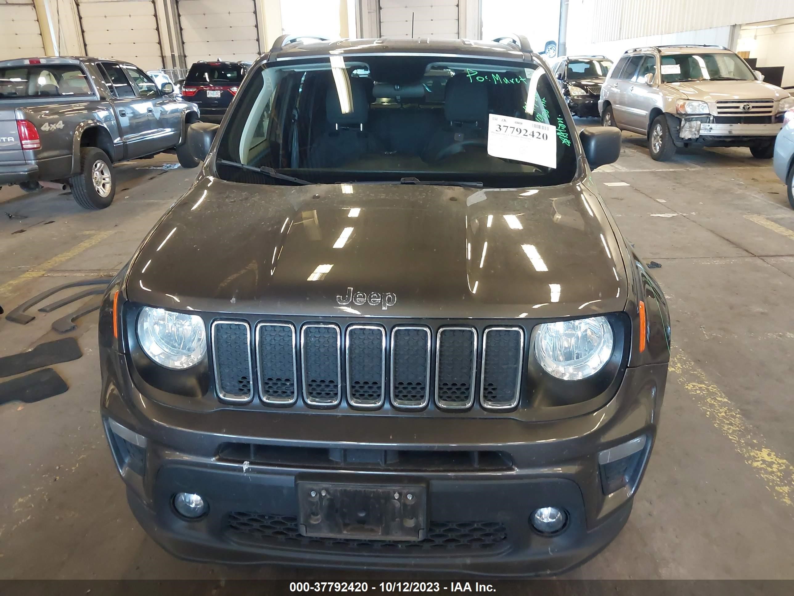 Photo 12 VIN: ZACNJBAB2KPK55225 - JEEP RENEGADE 