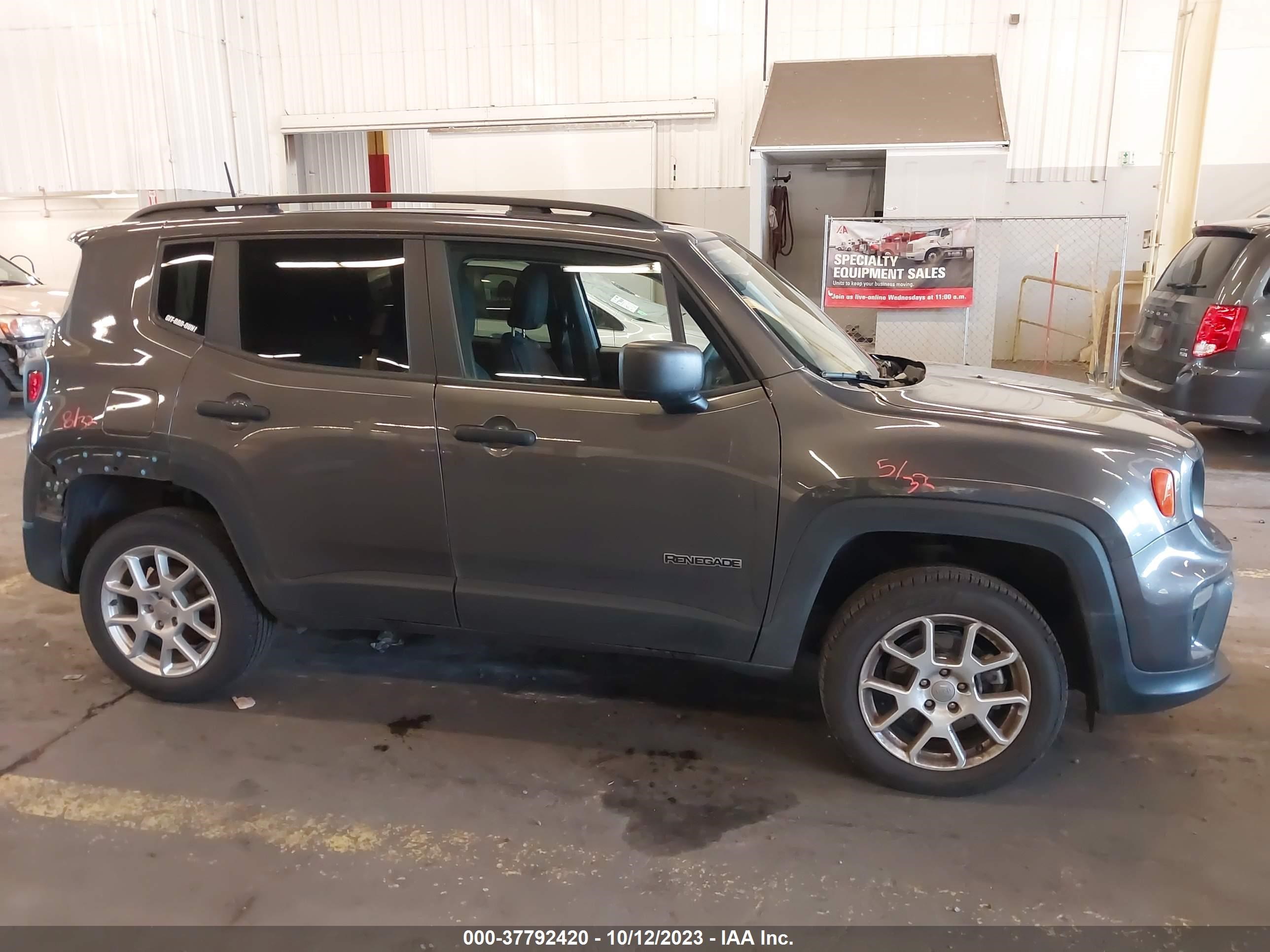 Photo 13 VIN: ZACNJBAB2KPK55225 - JEEP RENEGADE 