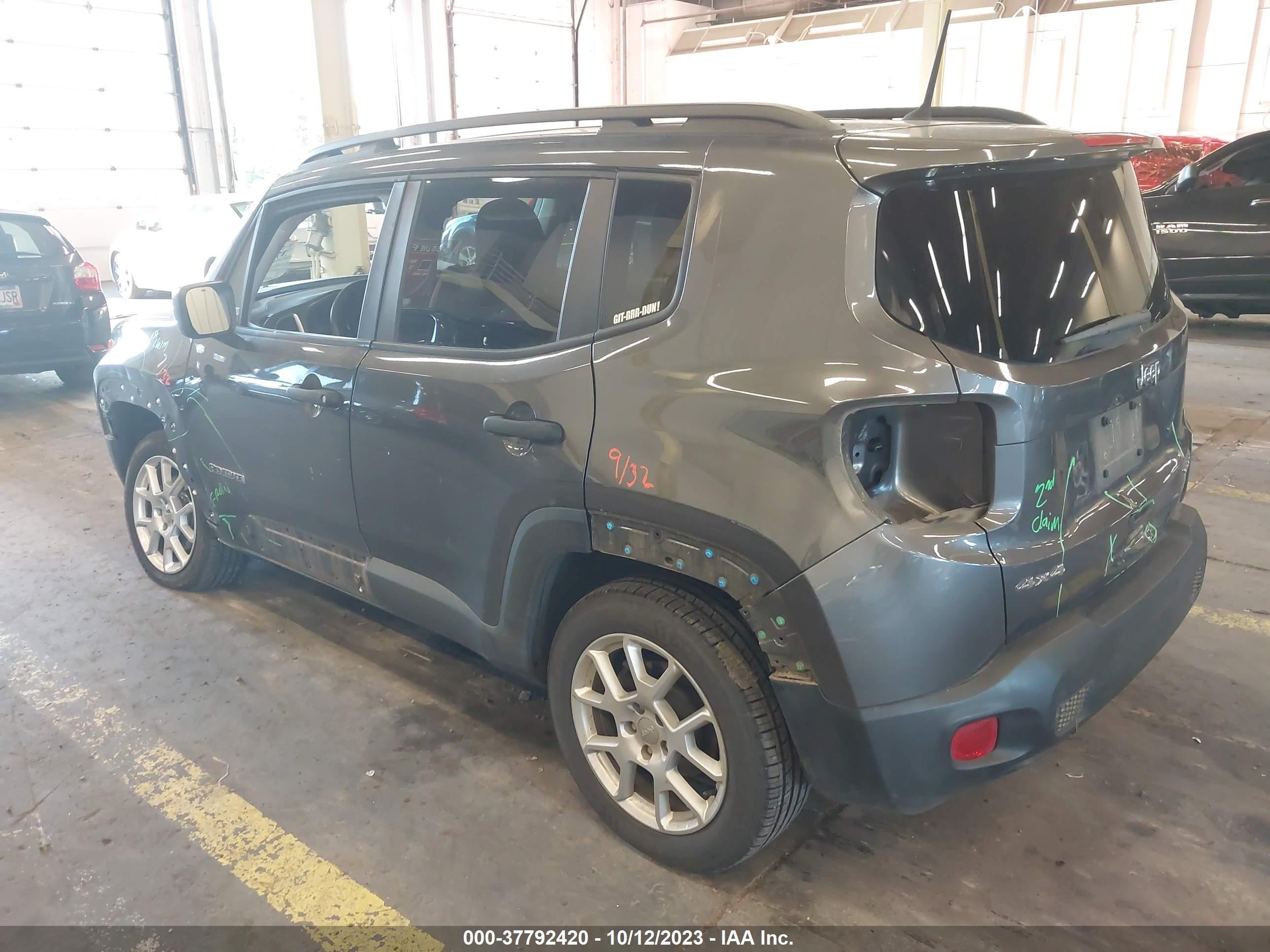 Photo 2 VIN: ZACNJBAB2KPK55225 - JEEP RENEGADE 