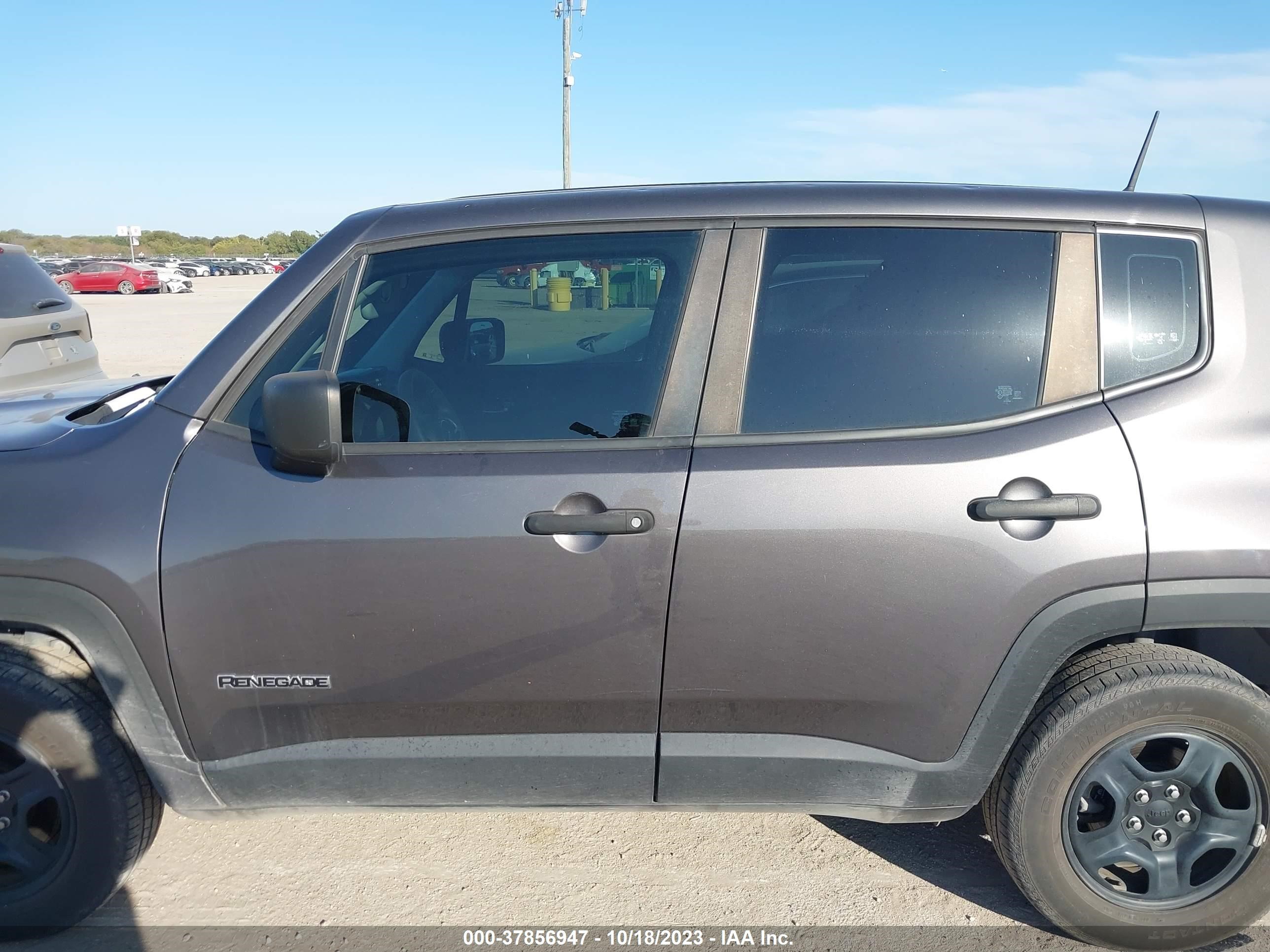 Photo 13 VIN: ZACNJBAB4KPK41164 - JEEP RENEGADE 