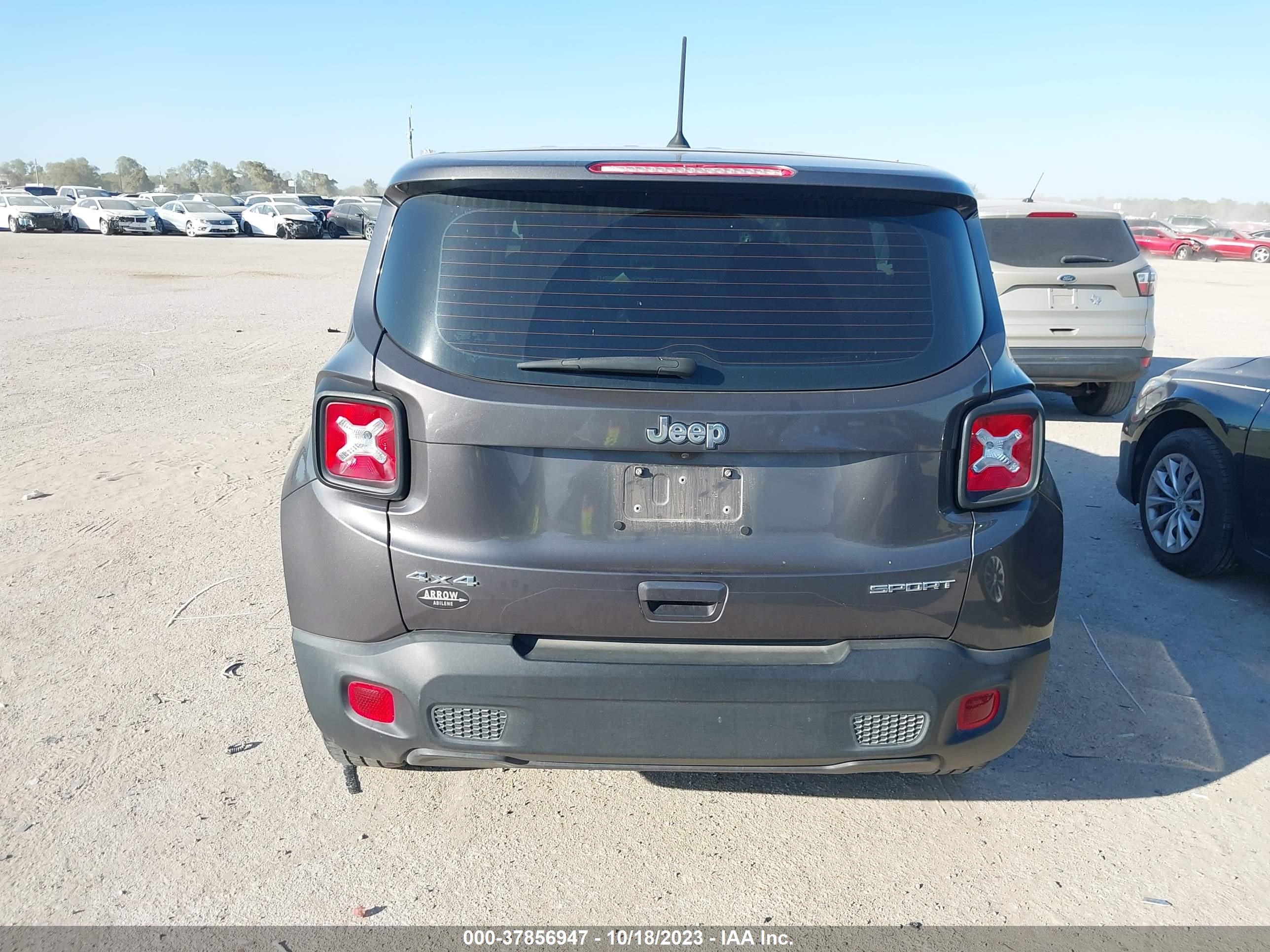 Photo 15 VIN: ZACNJBAB4KPK41164 - JEEP RENEGADE 