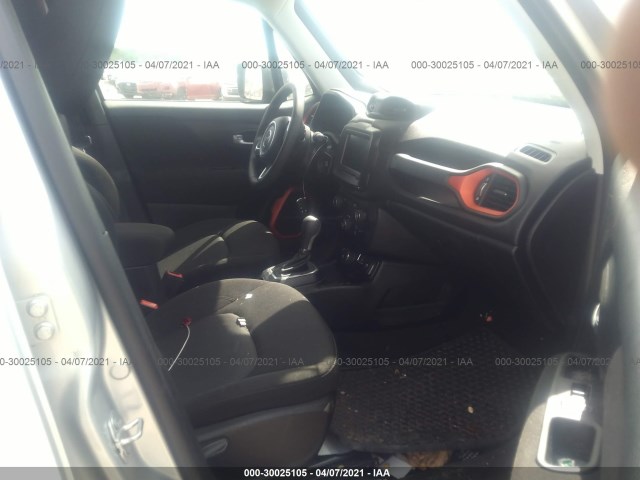 Photo 4 VIN: ZACNJBABXKPK54436 - JEEP RENEGADE 