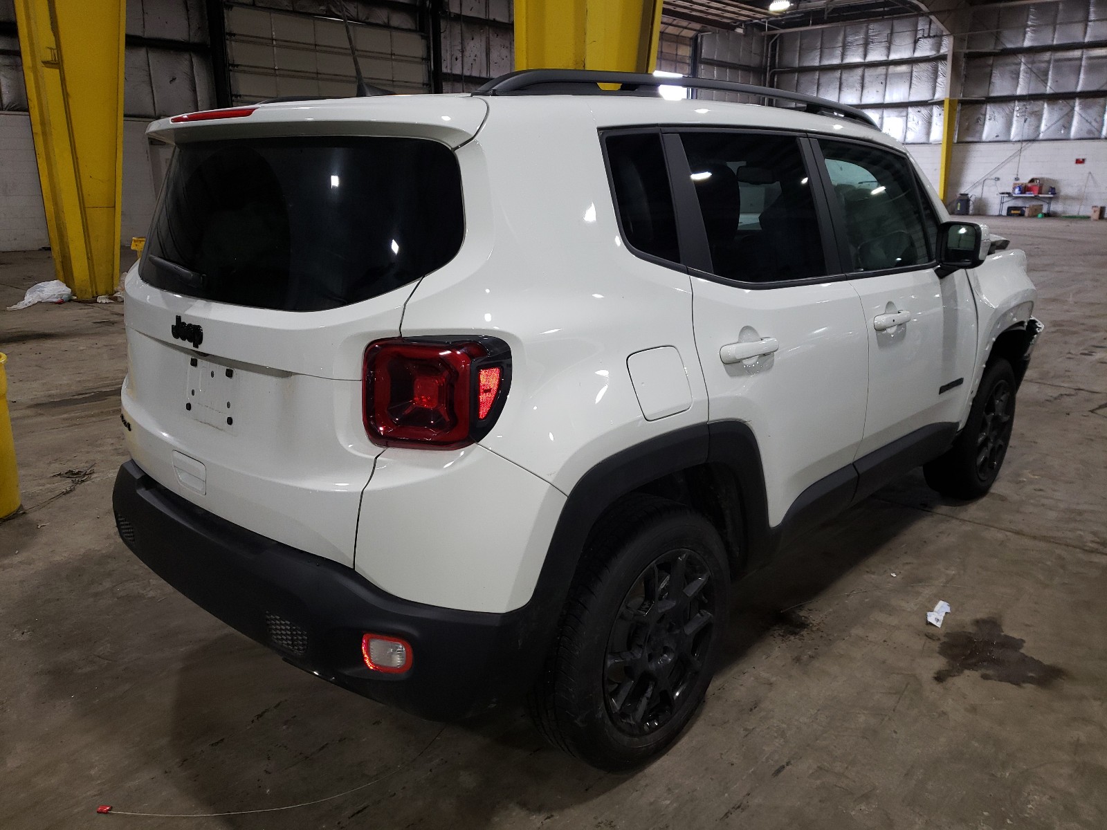 Photo 3 VIN: ZACNJBBB0LPL35333 - JEEP RENEGADE L 