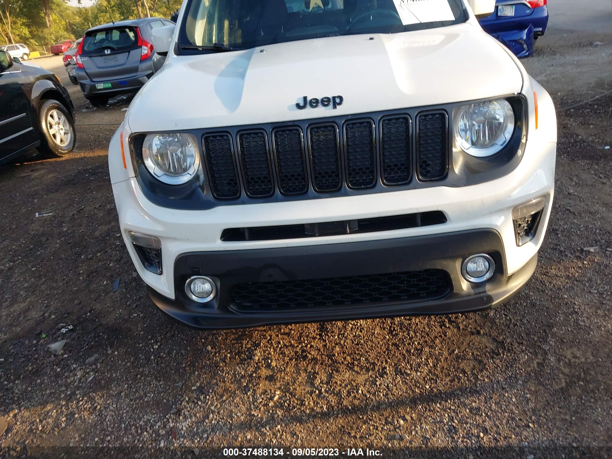 Photo 11 VIN: ZACNJBBB7KPK03605 - JEEP RENEGADE 