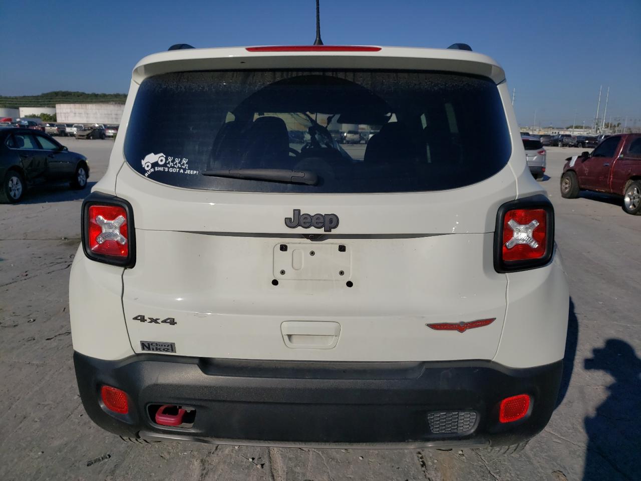 Photo 5 VIN: ZACNJBC12KPK26912 - JEEP RENEGADE 