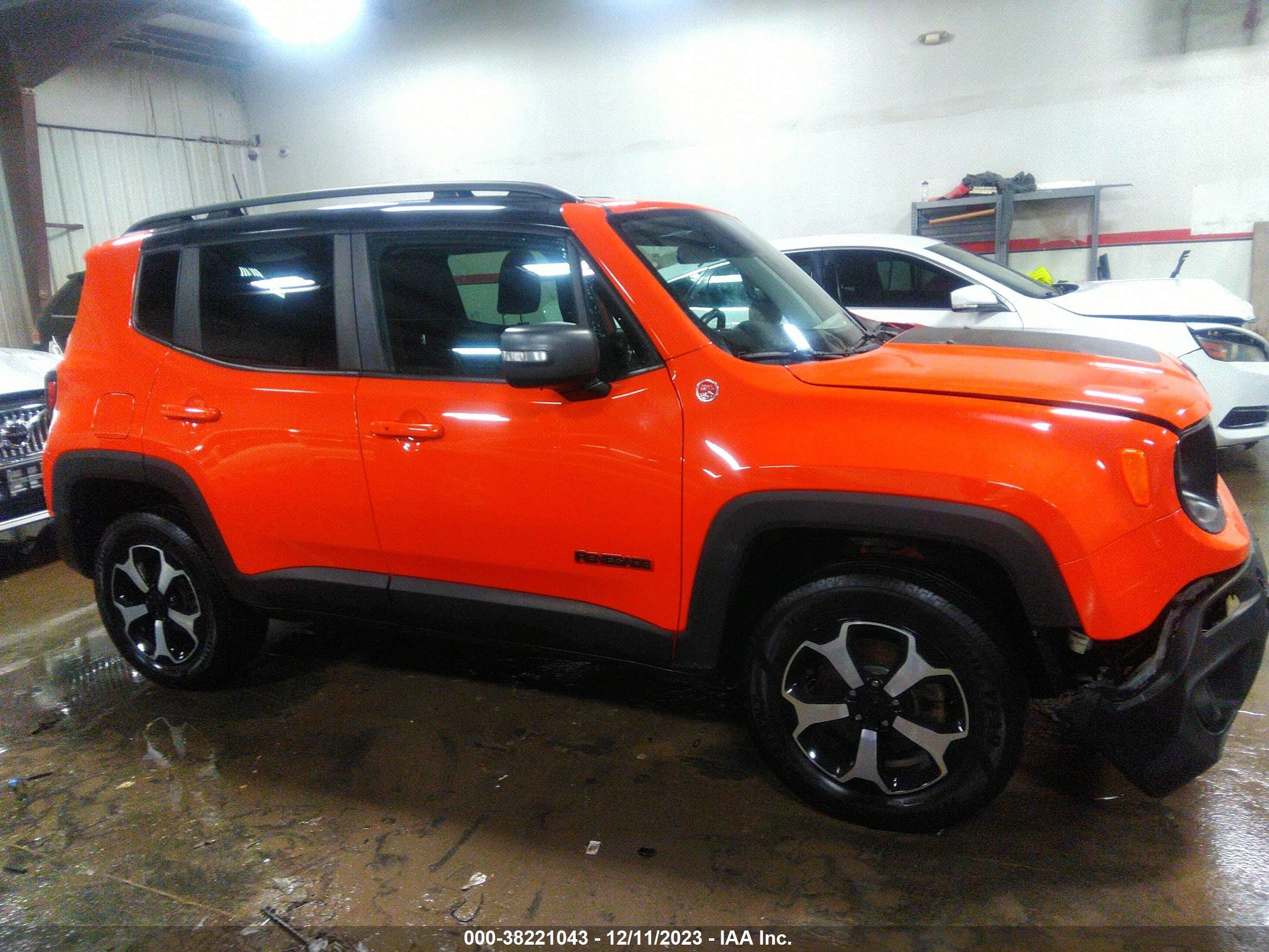 Photo 13 VIN: ZACNJBC18KPJ94905 - JEEP RENEGADE 