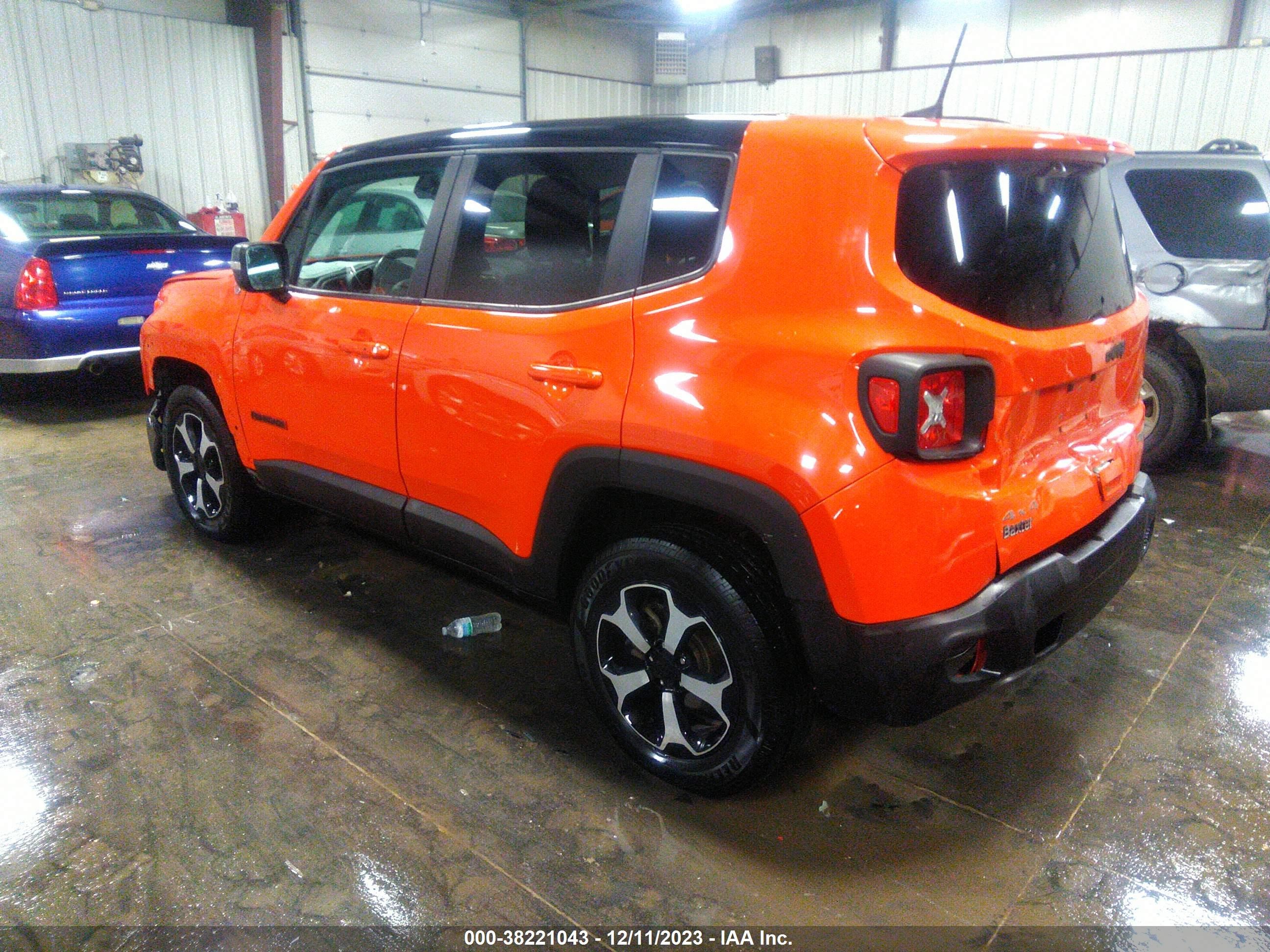 Photo 2 VIN: ZACNJBC18KPJ94905 - JEEP RENEGADE 