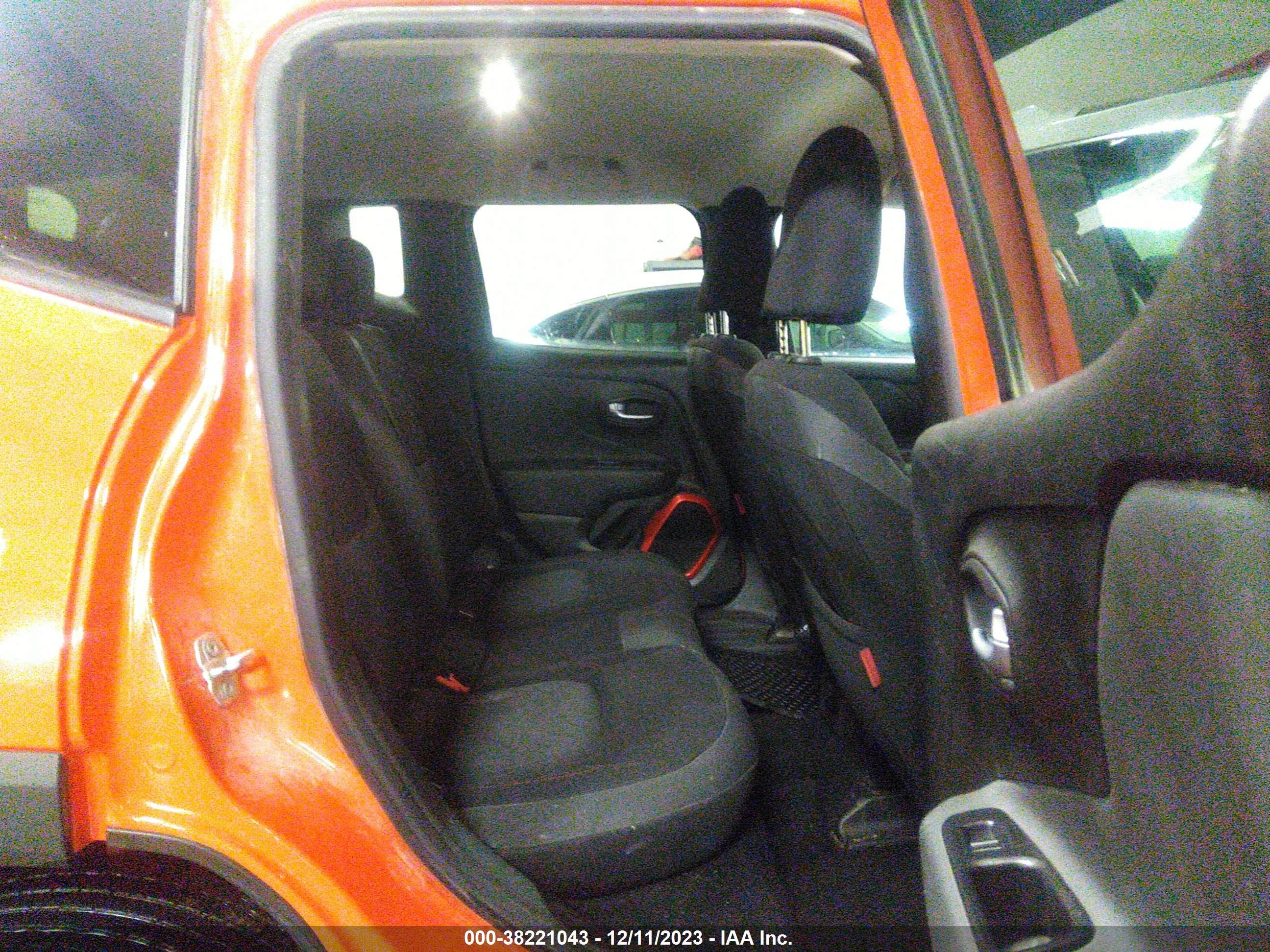 Photo 7 VIN: ZACNJBC18KPJ94905 - JEEP RENEGADE 