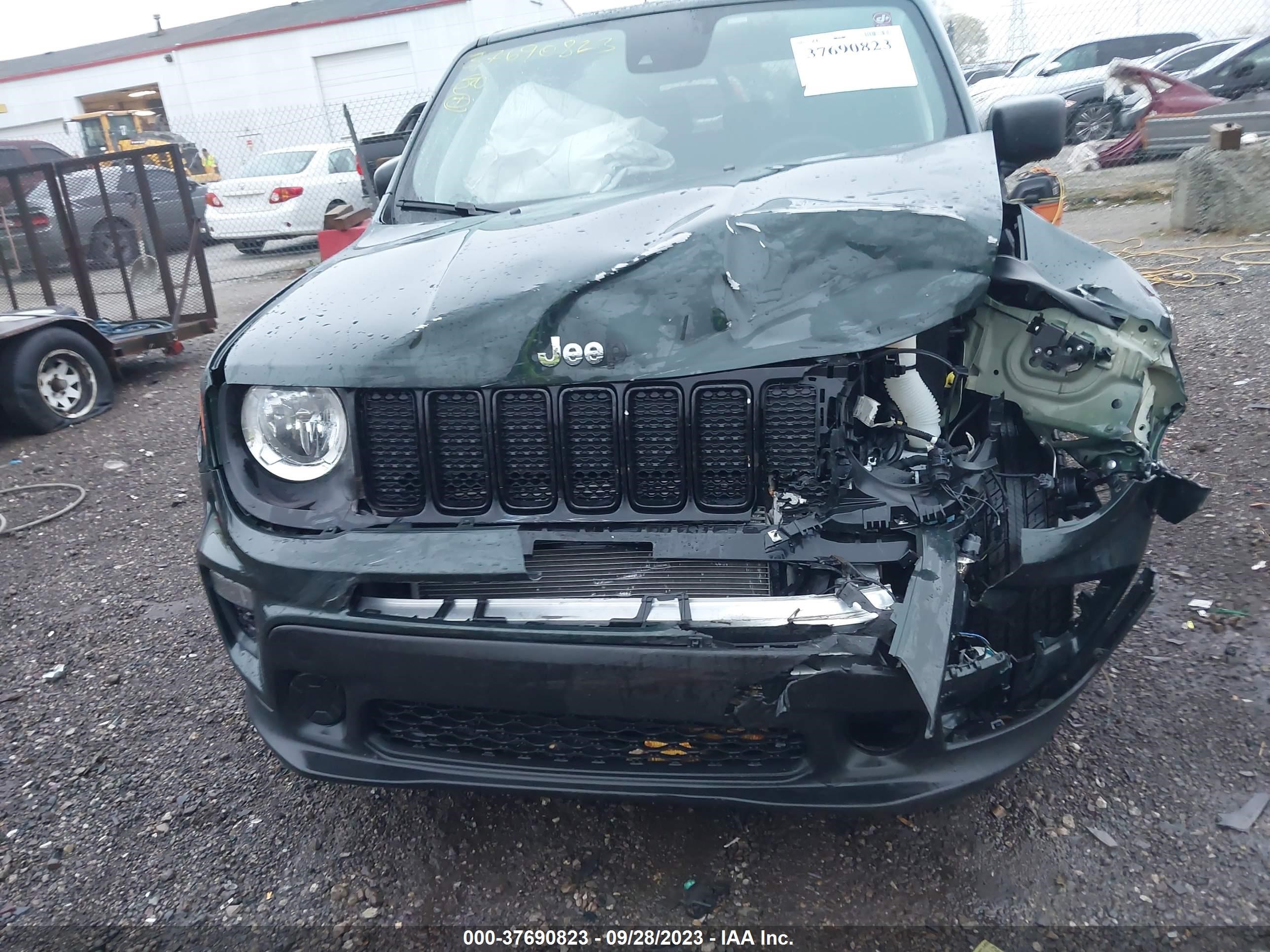 Photo 11 VIN: ZACNJCAB9MPM22401 - JEEP RENEGADE 