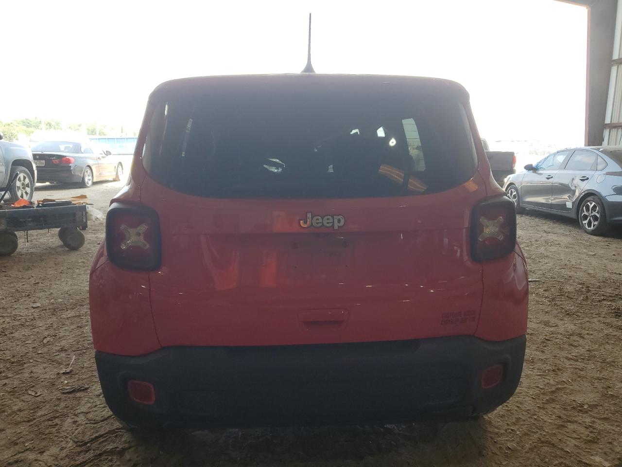 Photo 5 VIN: ZACNJCABXMPM26456 - JEEP RENEGADE 