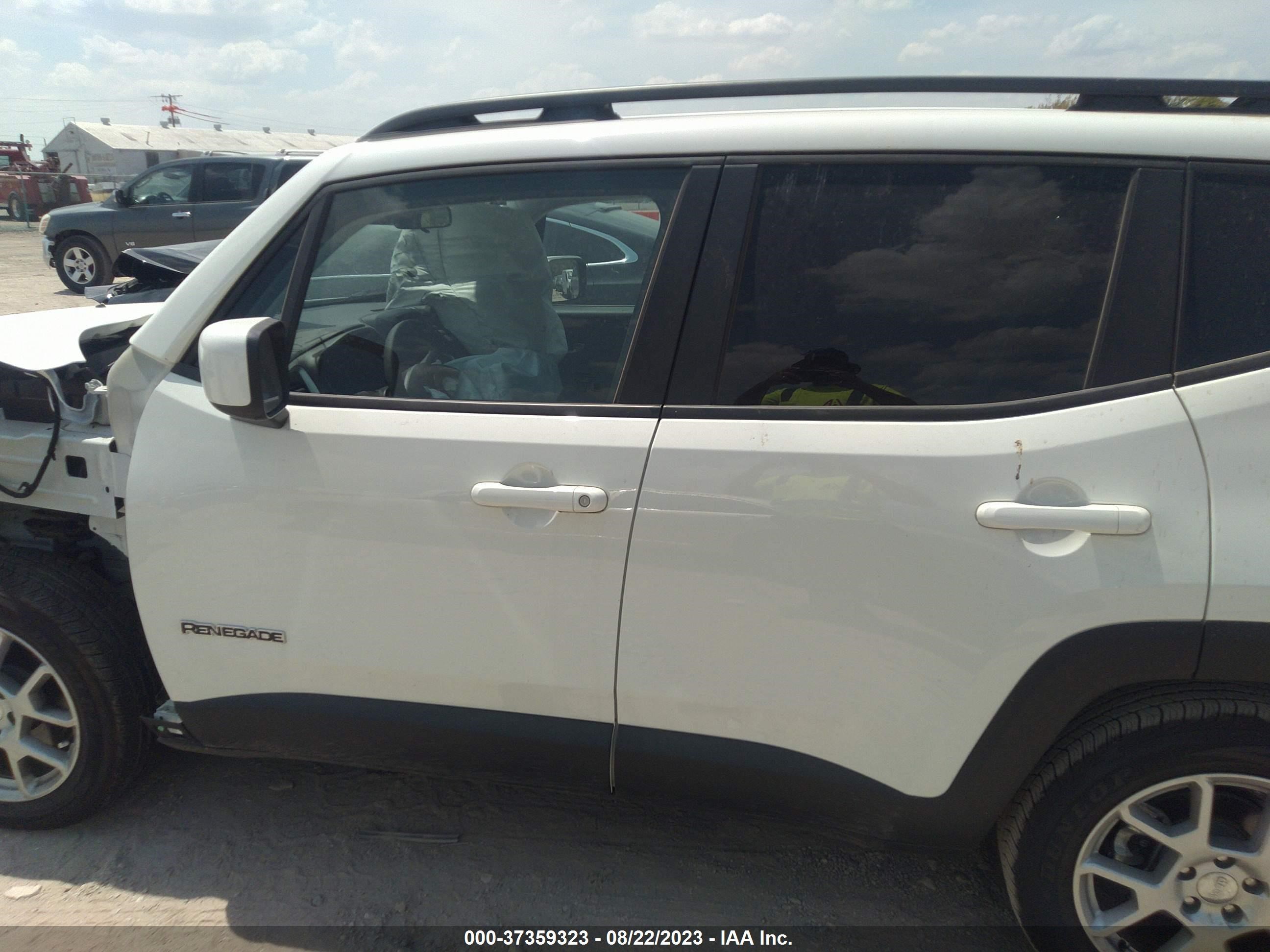 Photo 14 VIN: ZACNJCBB5MPN28049 - JEEP RENEGADE 