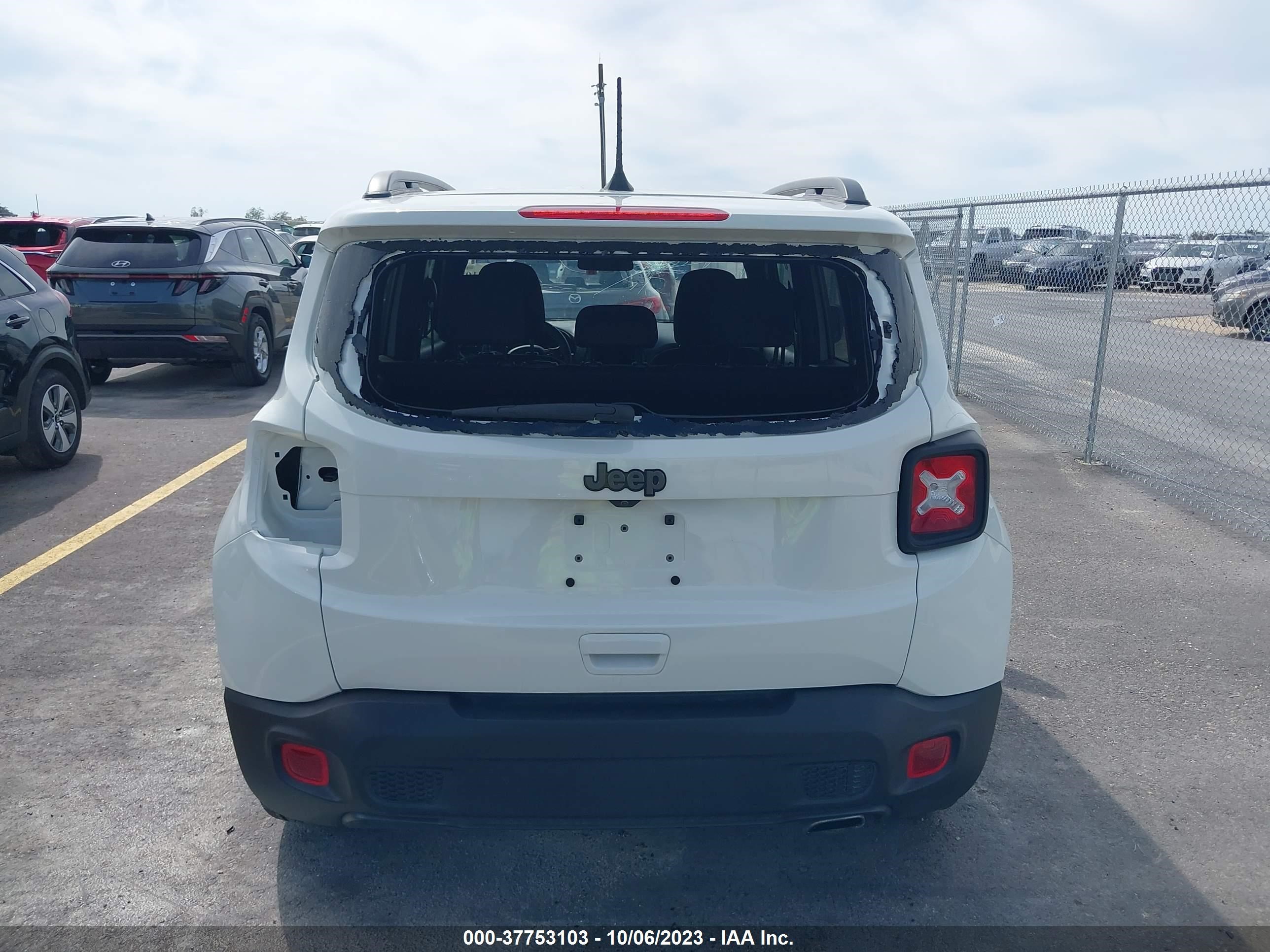 Photo 16 VIN: ZACNJCBB9MPM51458 - JEEP RENEGADE 