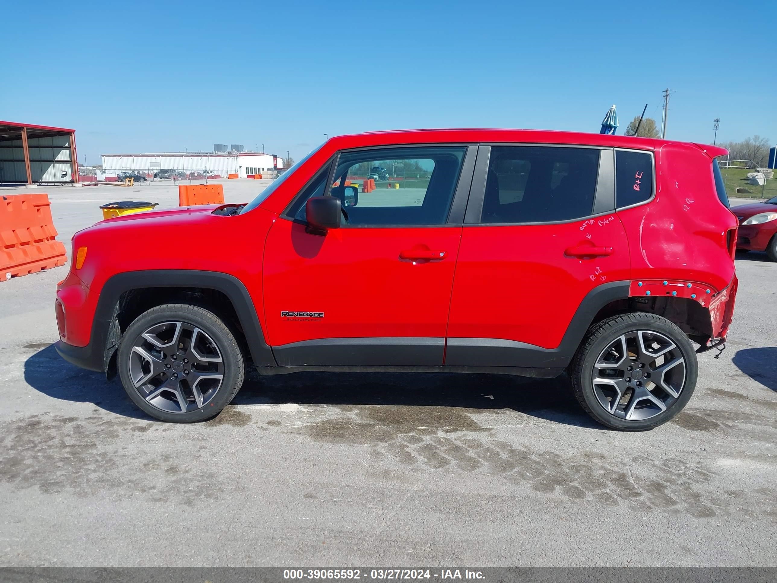 Photo 13 VIN: ZACNJDAB7MPN08215 - JEEP RENEGADE 