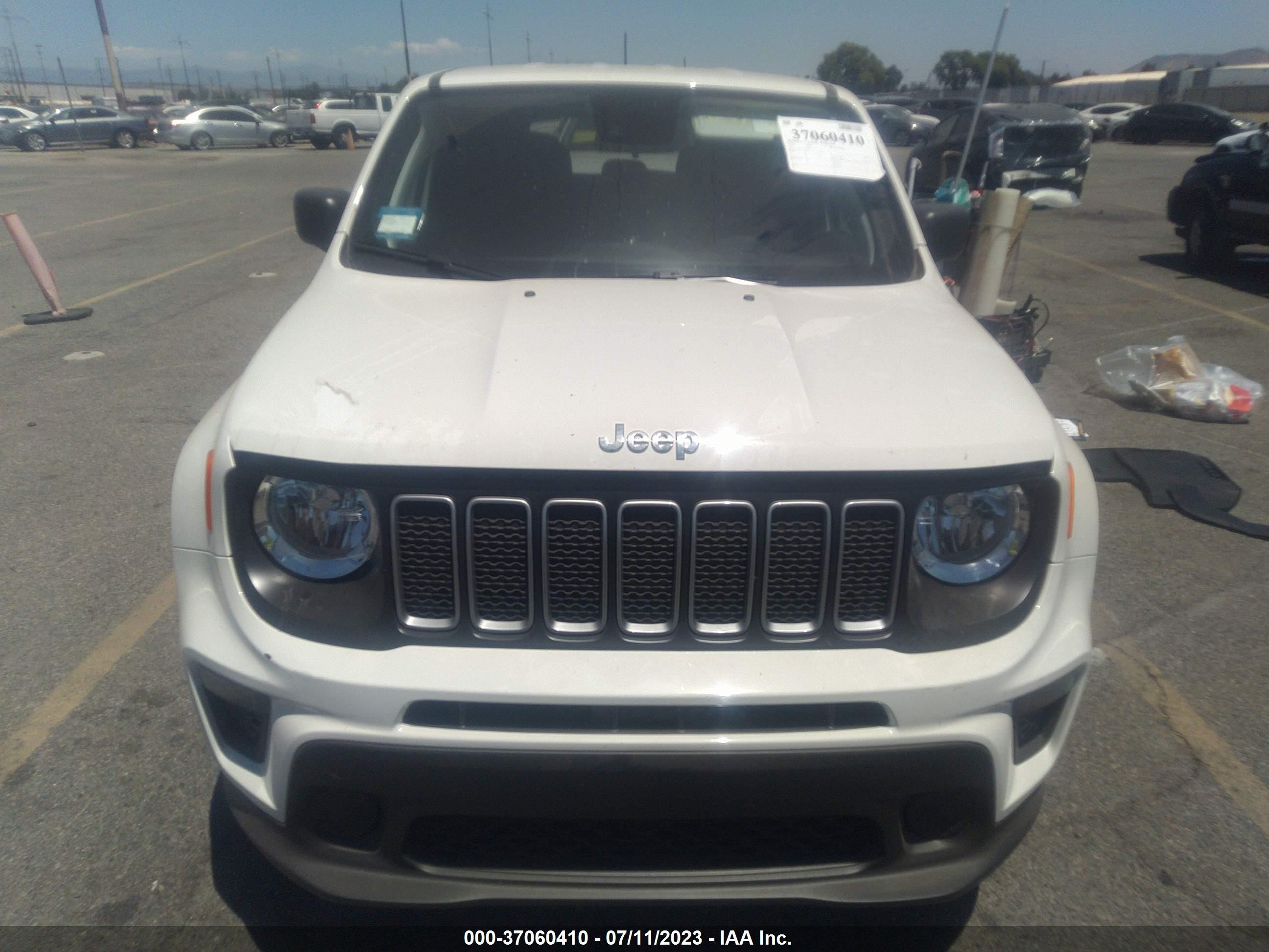 Photo 12 VIN: ZACNJDB11PPP12857 - JEEP RENEGADE 