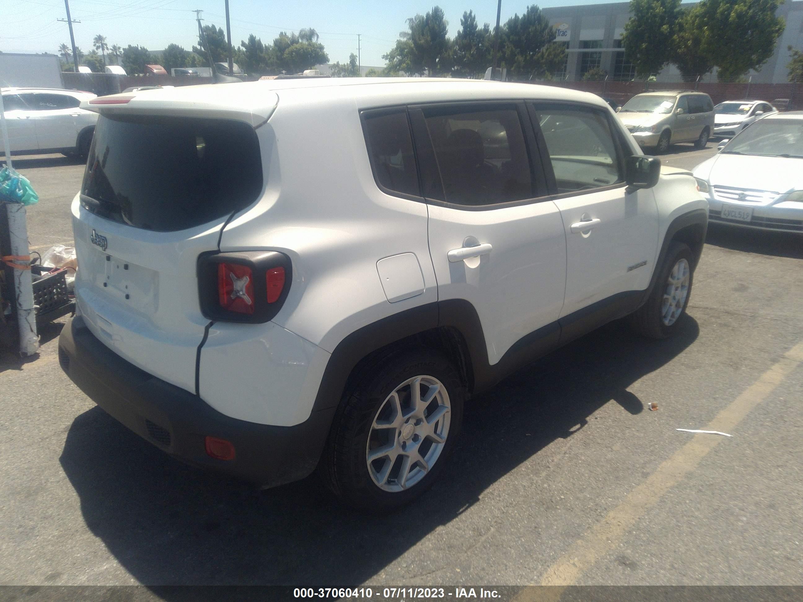 Photo 3 VIN: ZACNJDB11PPP12857 - JEEP RENEGADE 