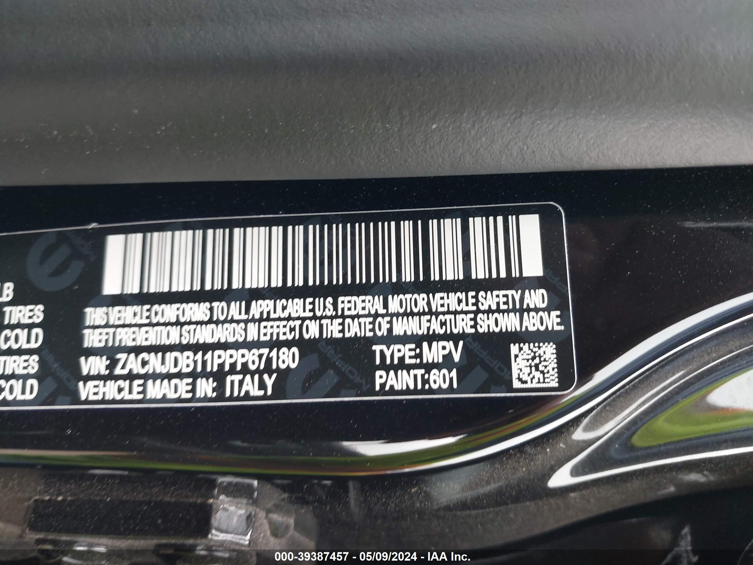 Photo 8 VIN: ZACNJDB11PPP67180 - JEEP RENEGADE 