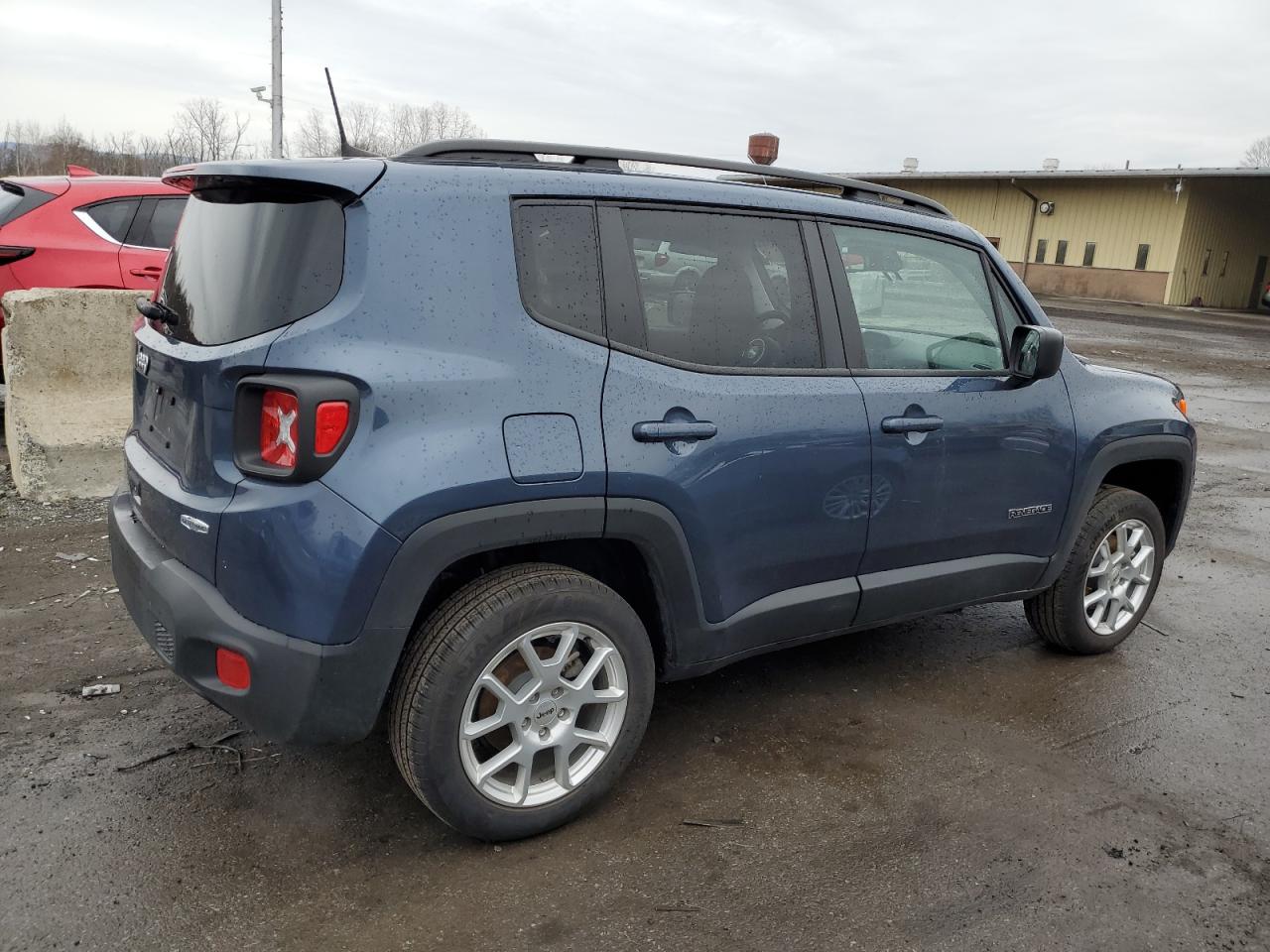 Photo 2 VIN: ZACNJDB12NPN69947 - JEEP RENEGADE 