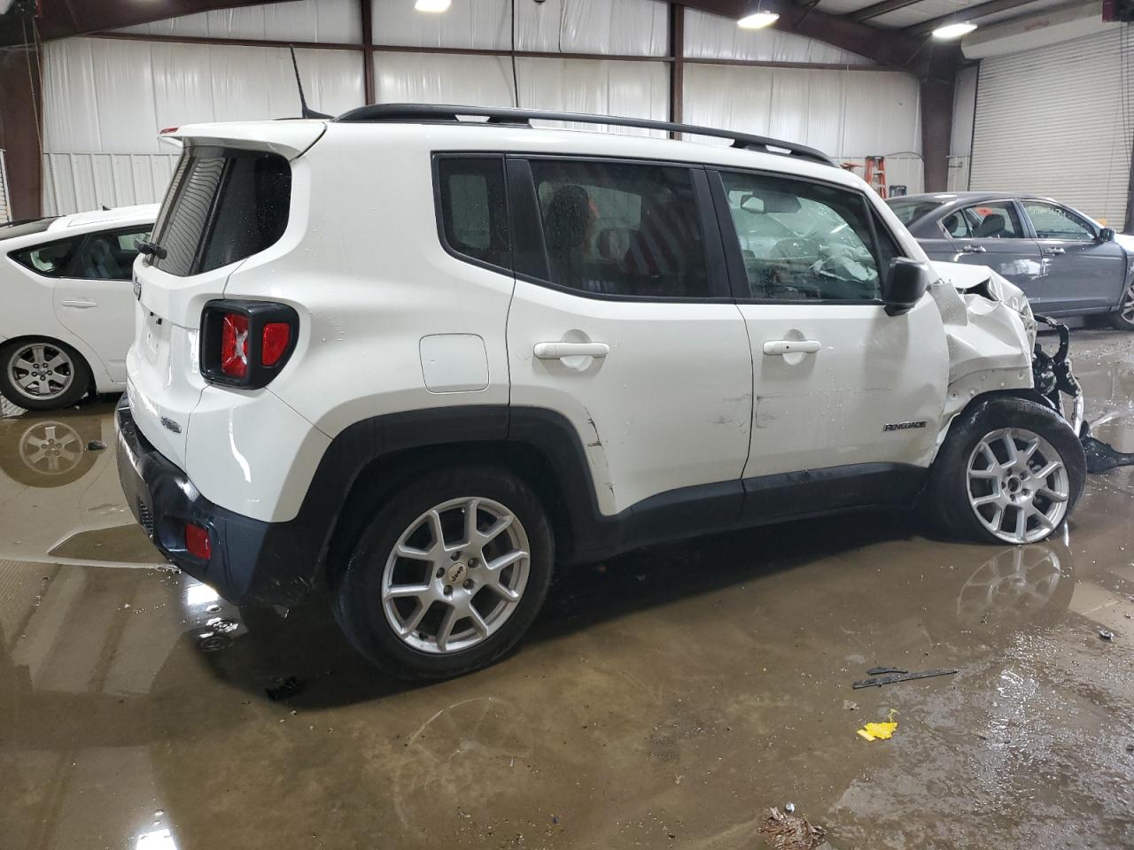 Photo 2 VIN: ZACNJDB14NPN45195 - JEEP RENEGADE 