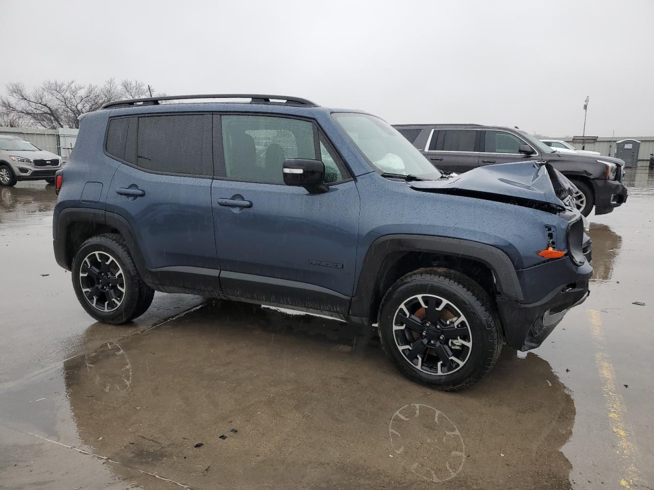 Photo 3 VIN: ZACNJDB18PPP42423 - JEEP RENEGADE 