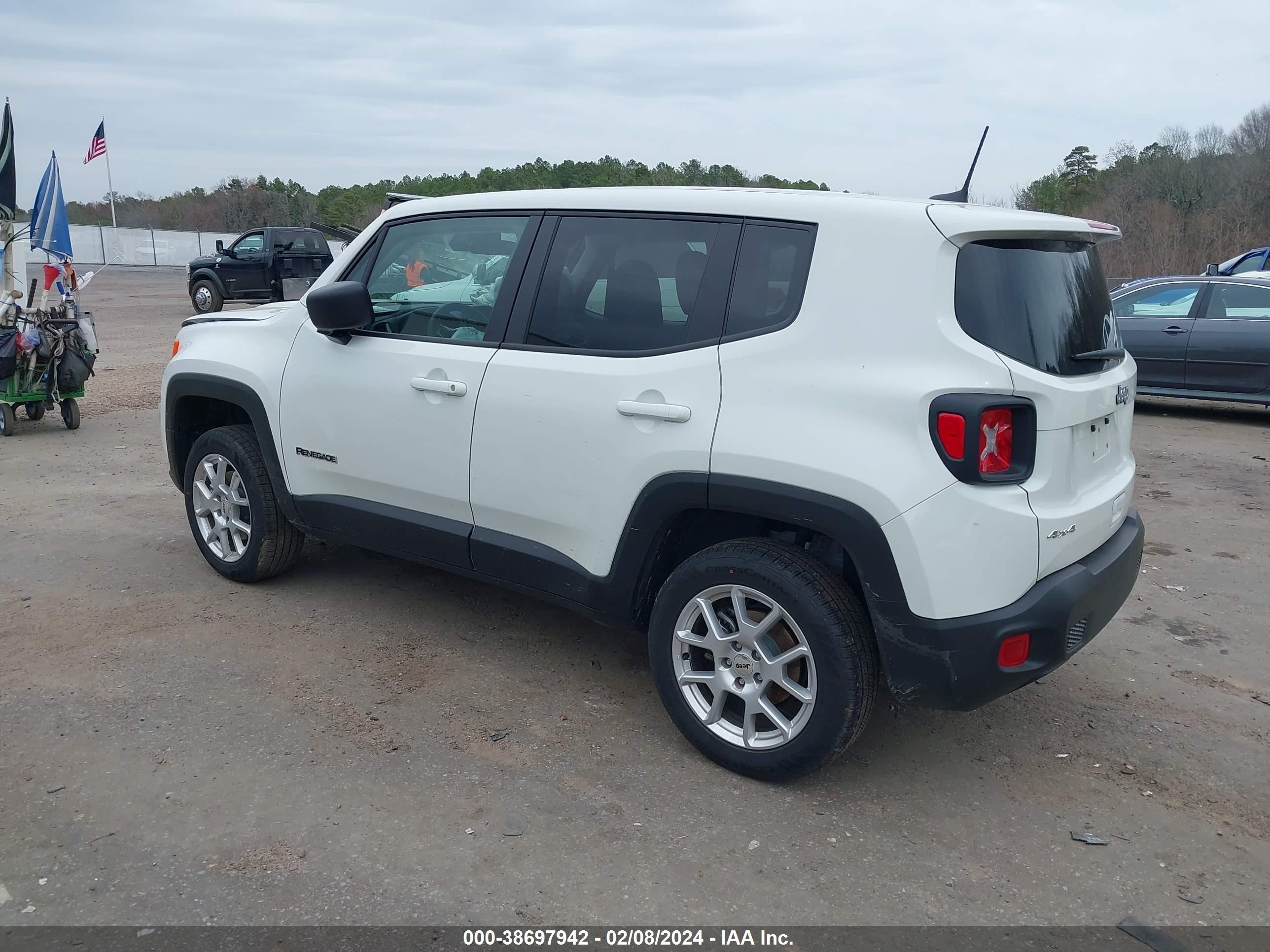 Photo 2 VIN: ZACNJDB1XPPP66819 - JEEP RENEGADE 