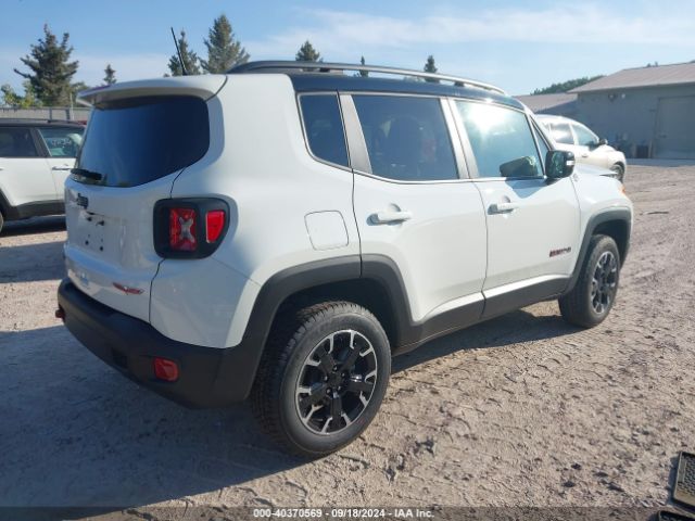 Photo 3 VIN: ZACNJDC12PPP23641 - JEEP RENEGADE 