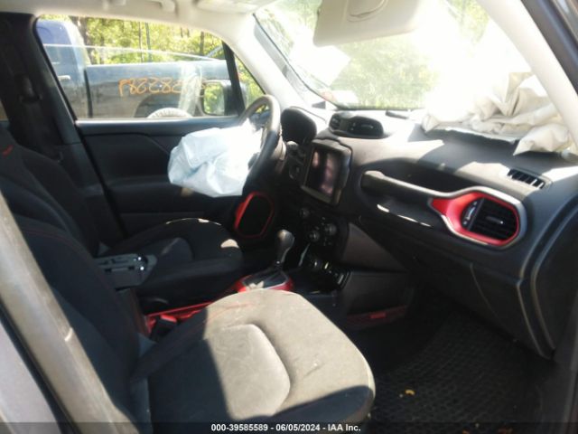 Photo 4 VIN: ZACNJDC13NPN62567 - JEEP RENEGADE 