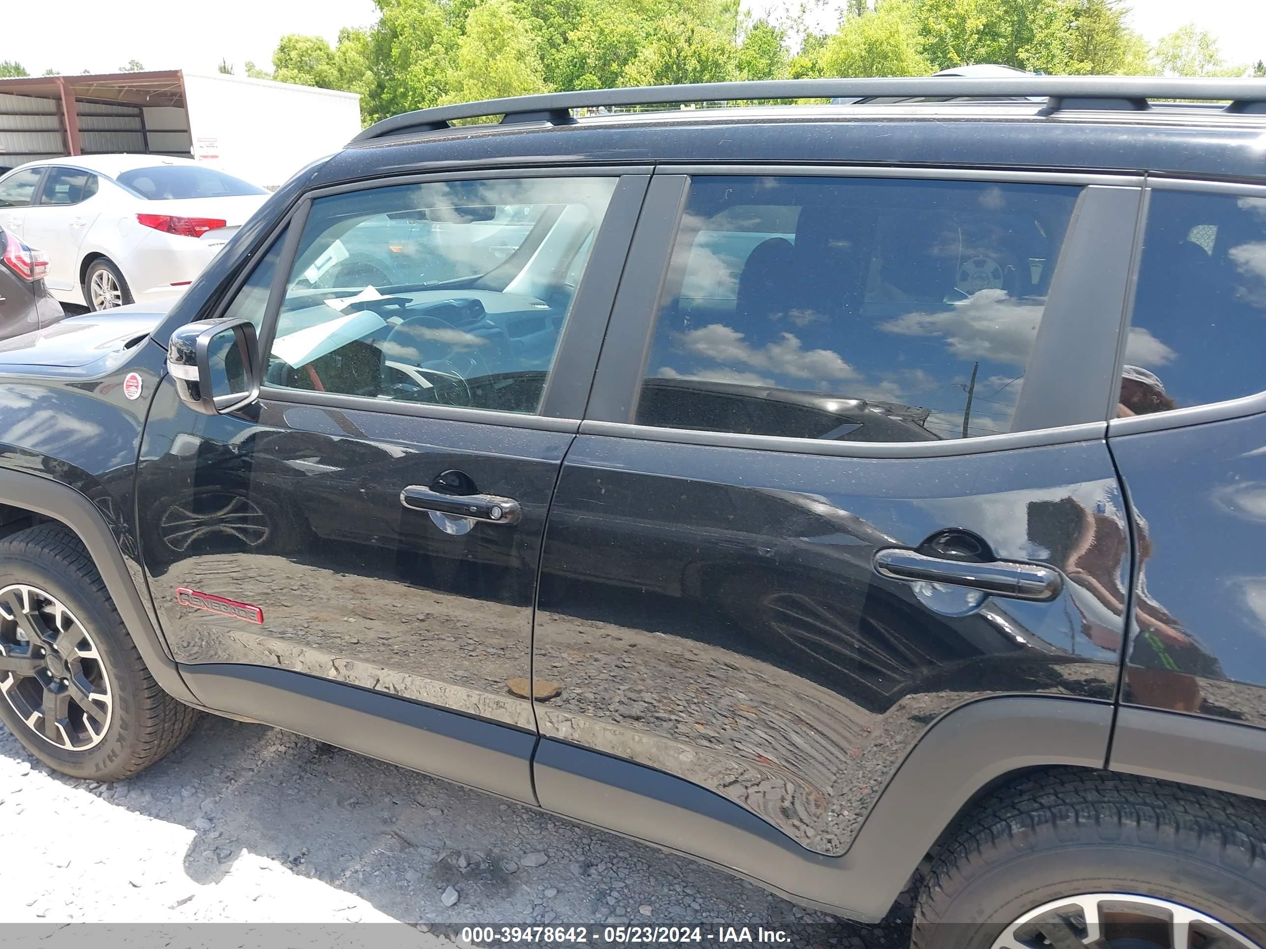 Photo 13 VIN: ZACNJDC14PPP72453 - JEEP RENEGADE 