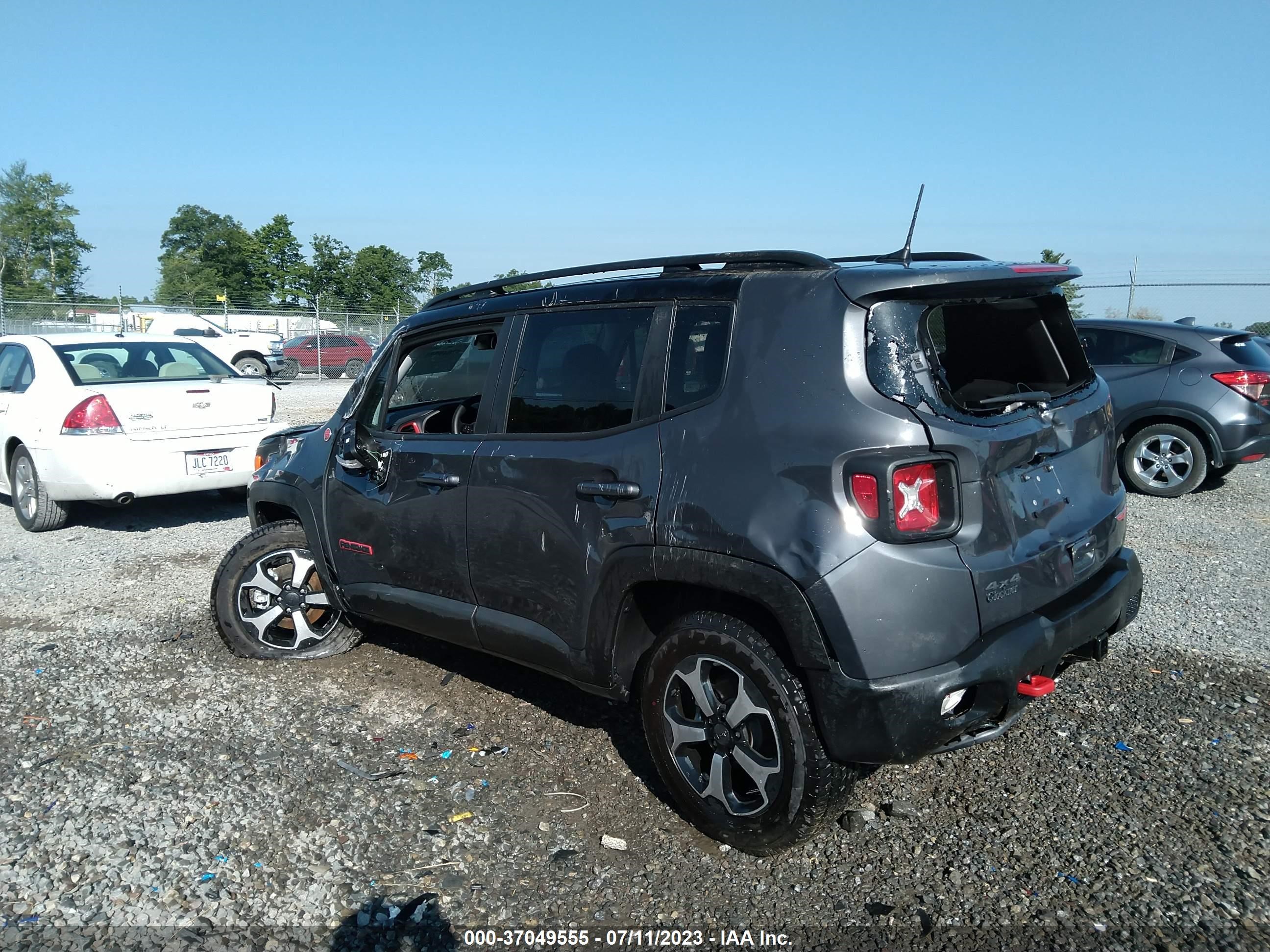 Photo 2 VIN: ZACNJDC15NPP02988 - JEEP RENEGADE 