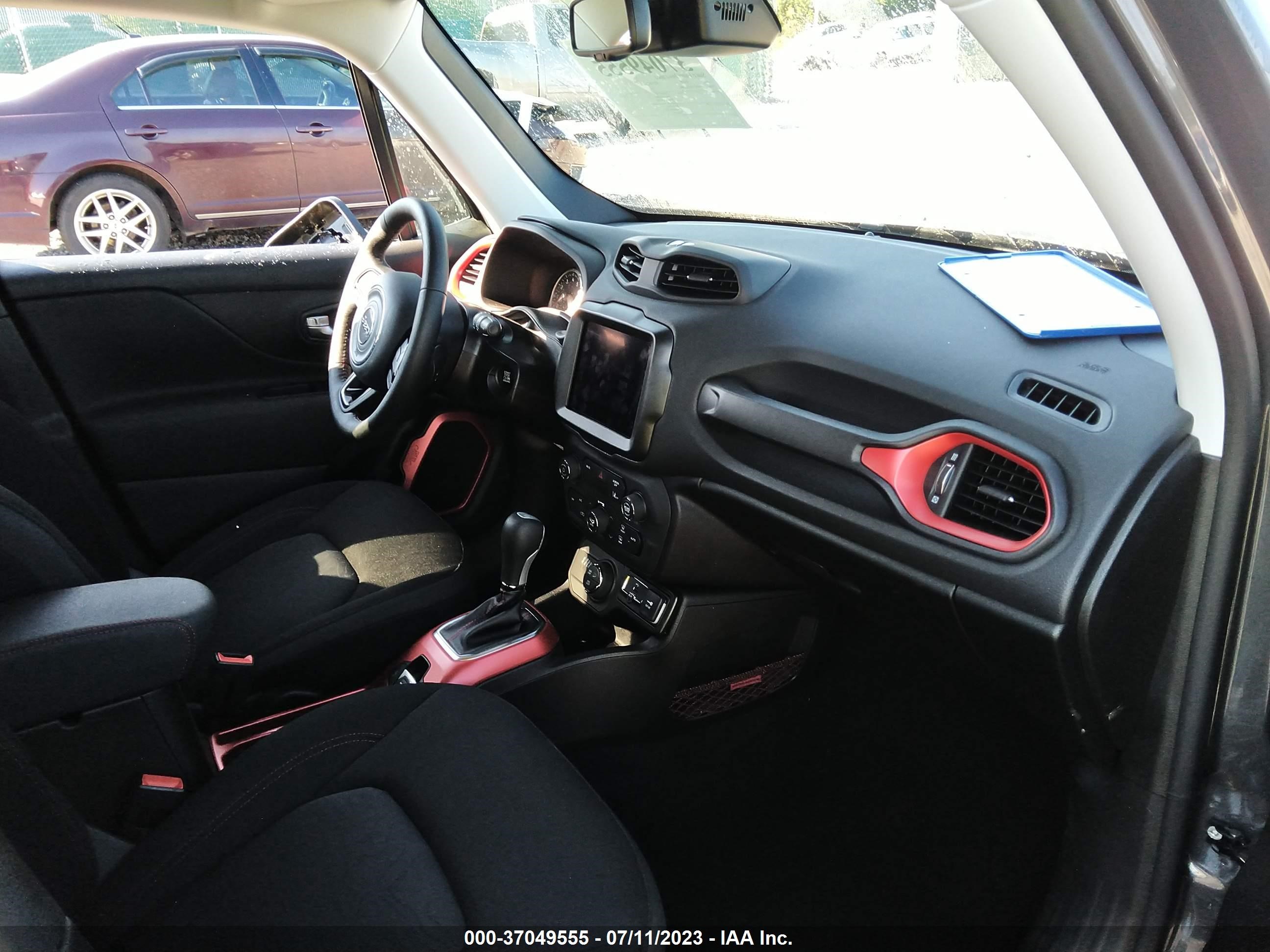 Photo 4 VIN: ZACNJDC15NPP02988 - JEEP RENEGADE 