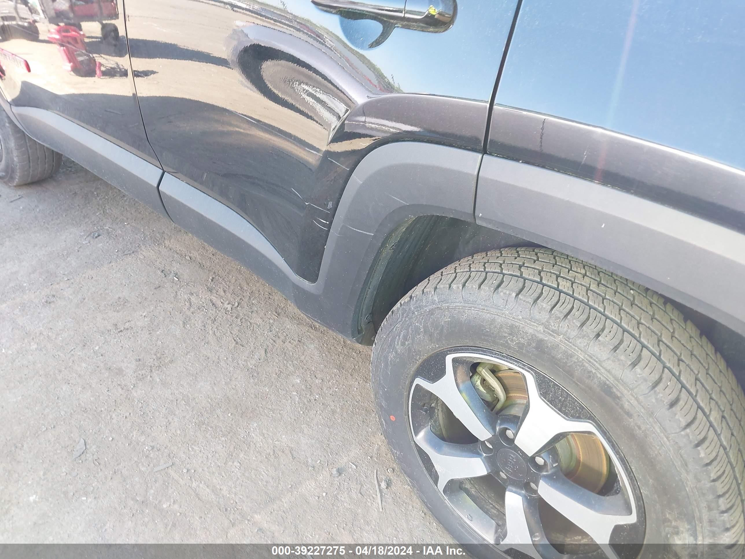 Photo 18 VIN: ZACNJDC16NPN71215 - JEEP RENEGADE 