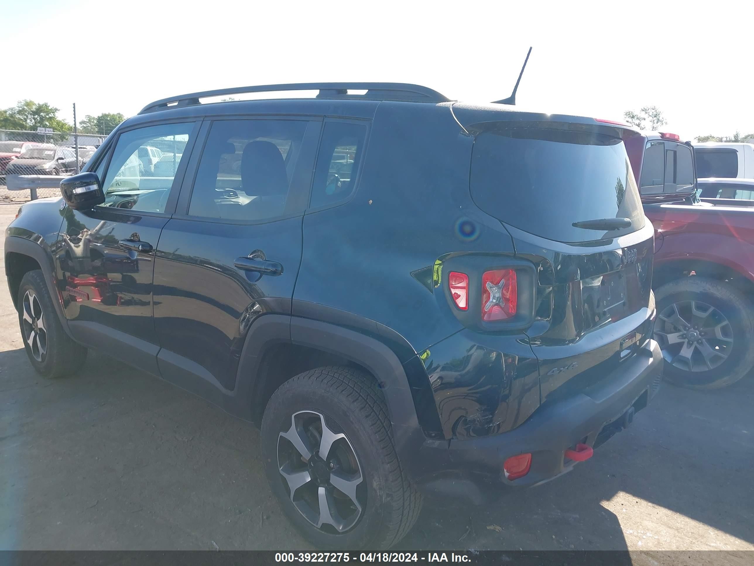 Photo 2 VIN: ZACNJDC16NPN71215 - JEEP RENEGADE 