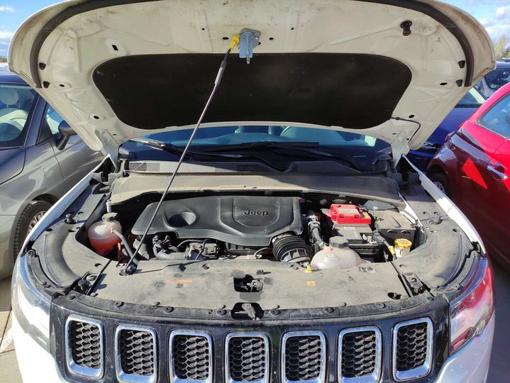 Photo 8 VIN: ZACNJDCW7LPR04000 - JEEP COMPASS 