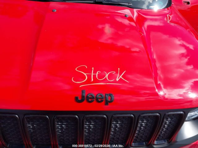 Photo 9 VIN: ZACNJDE14NPN61943 - JEEP RENEGADE 