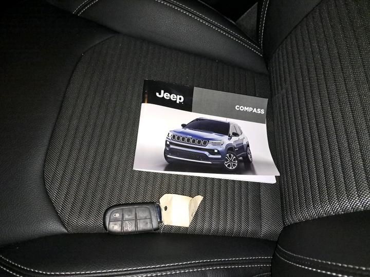 Photo 11 VIN: ZACPJFCW0MPR45686 - 26 JEEP COMPASS 