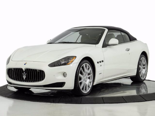 Photo 2 VIN: ZAM45KMA8B0057577 - MASERATI GRANTURISMO CONVERTIBLE 