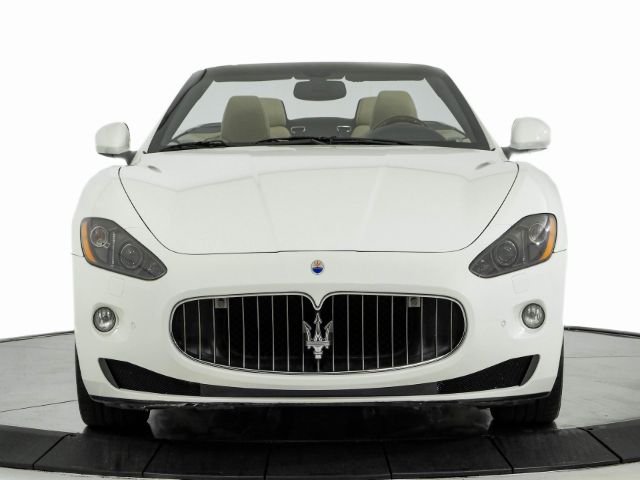 Photo 3 VIN: ZAM45KMA8B0057577 - MASERATI GRANTURISMO CONVERTIBLE 