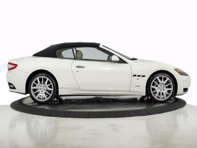 Photo 8 VIN: ZAM45KMA8B0057577 - MASERATI GRANTURISMO CONVERTIBLE 