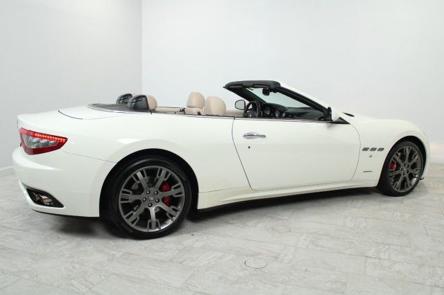 Photo 2 VIN: ZAM45MMA7D0068889 - MASERATI GRANTURISMO CONVERTIBLE 