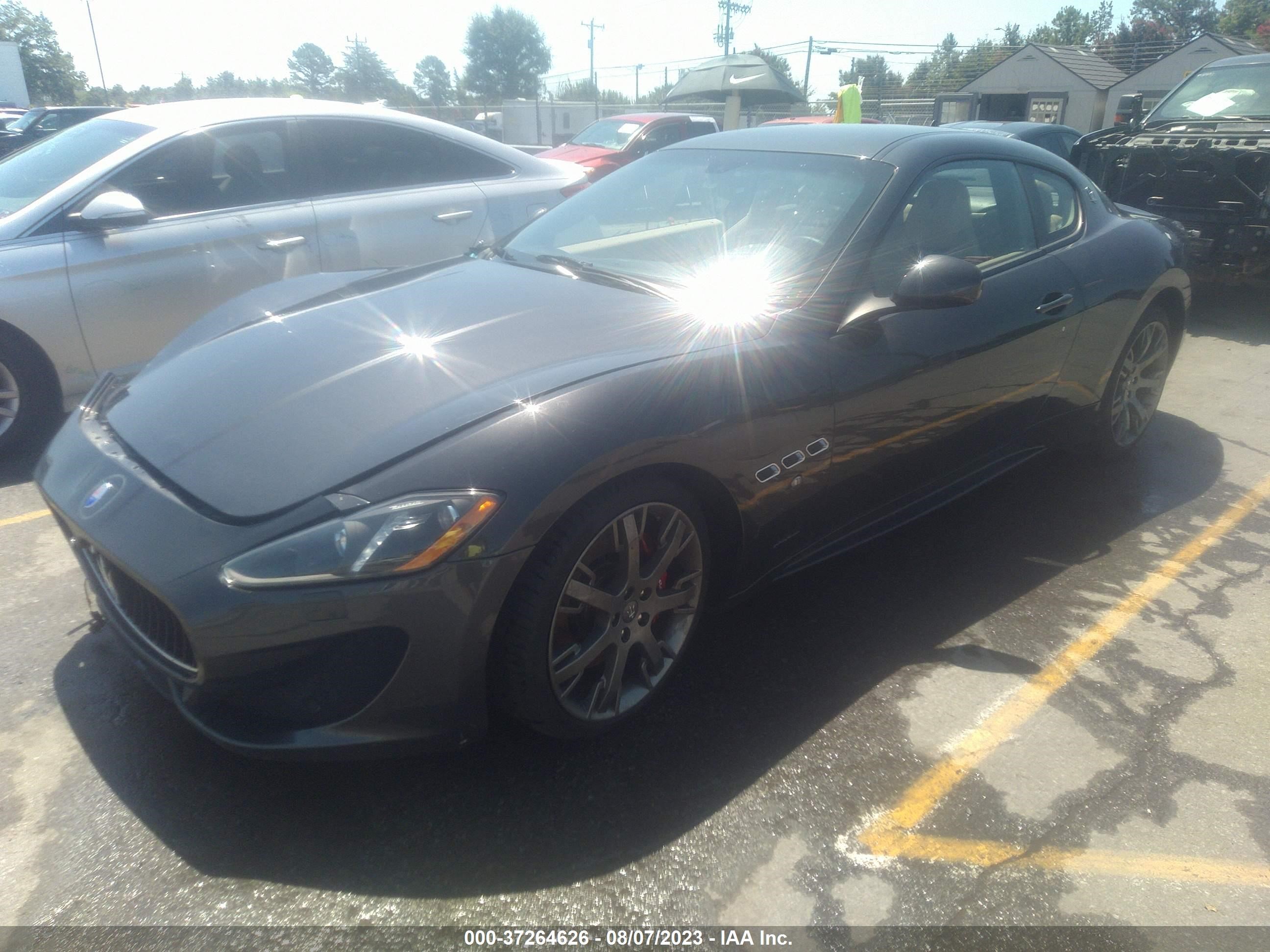 Photo 1 VIN: ZAM45VLA6F0132270 - MASERATI GRANTURISMO 